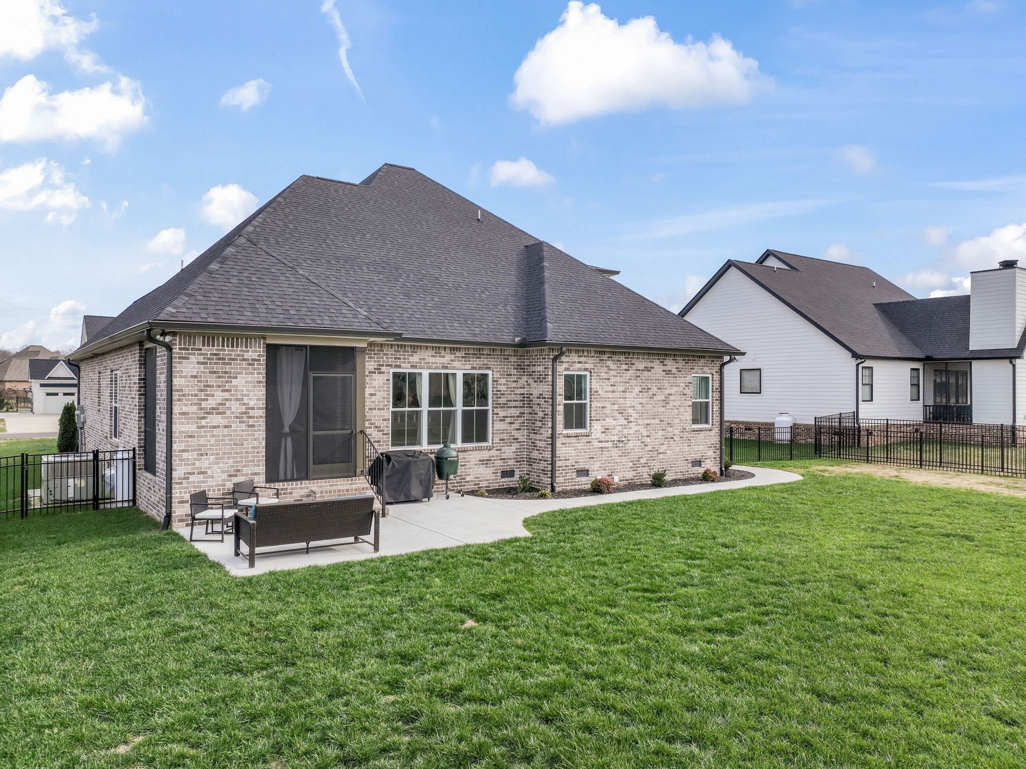 2706 Congress Dr