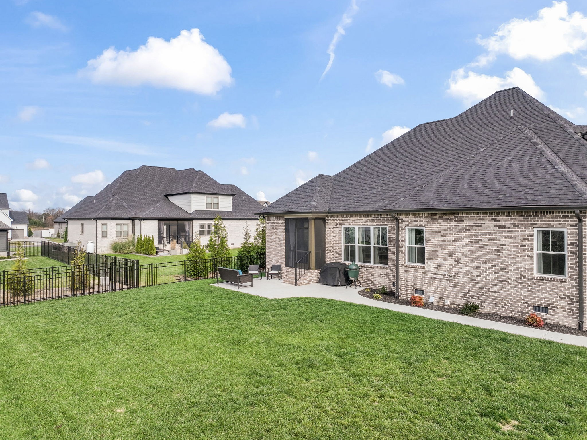 2706 Congress Dr