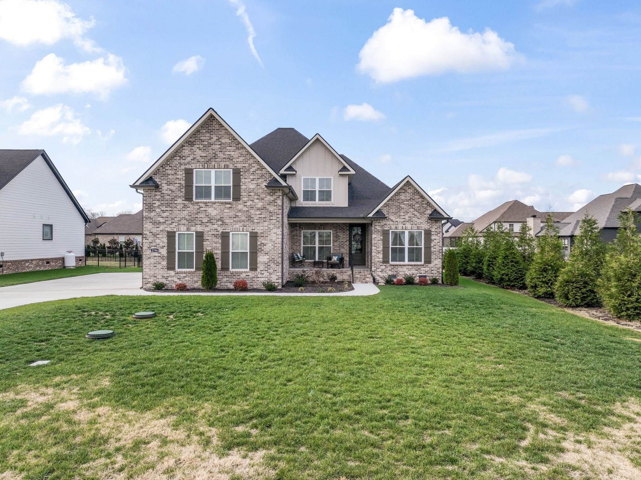 2706 Congress Dr