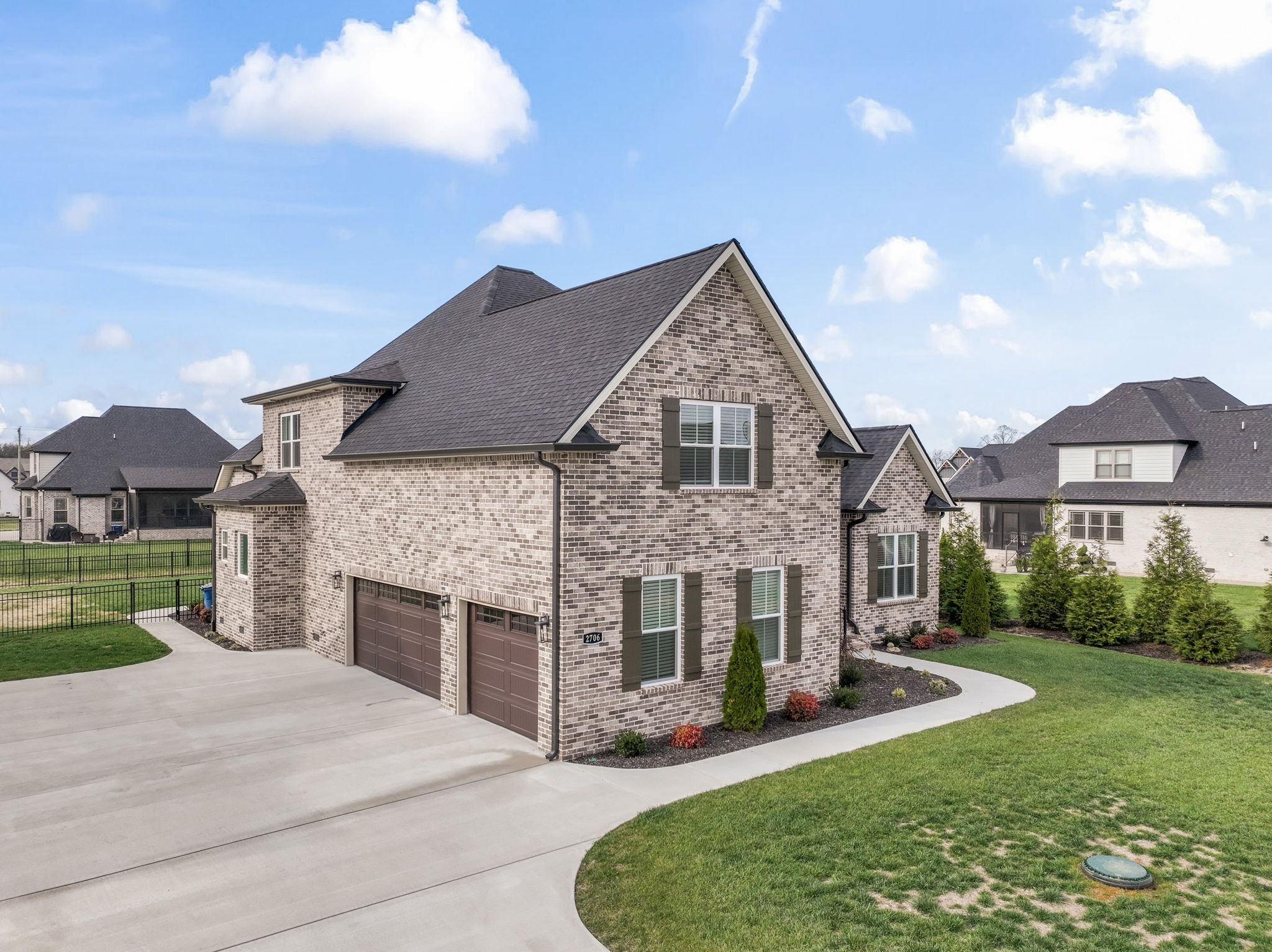 2706 Congress Dr