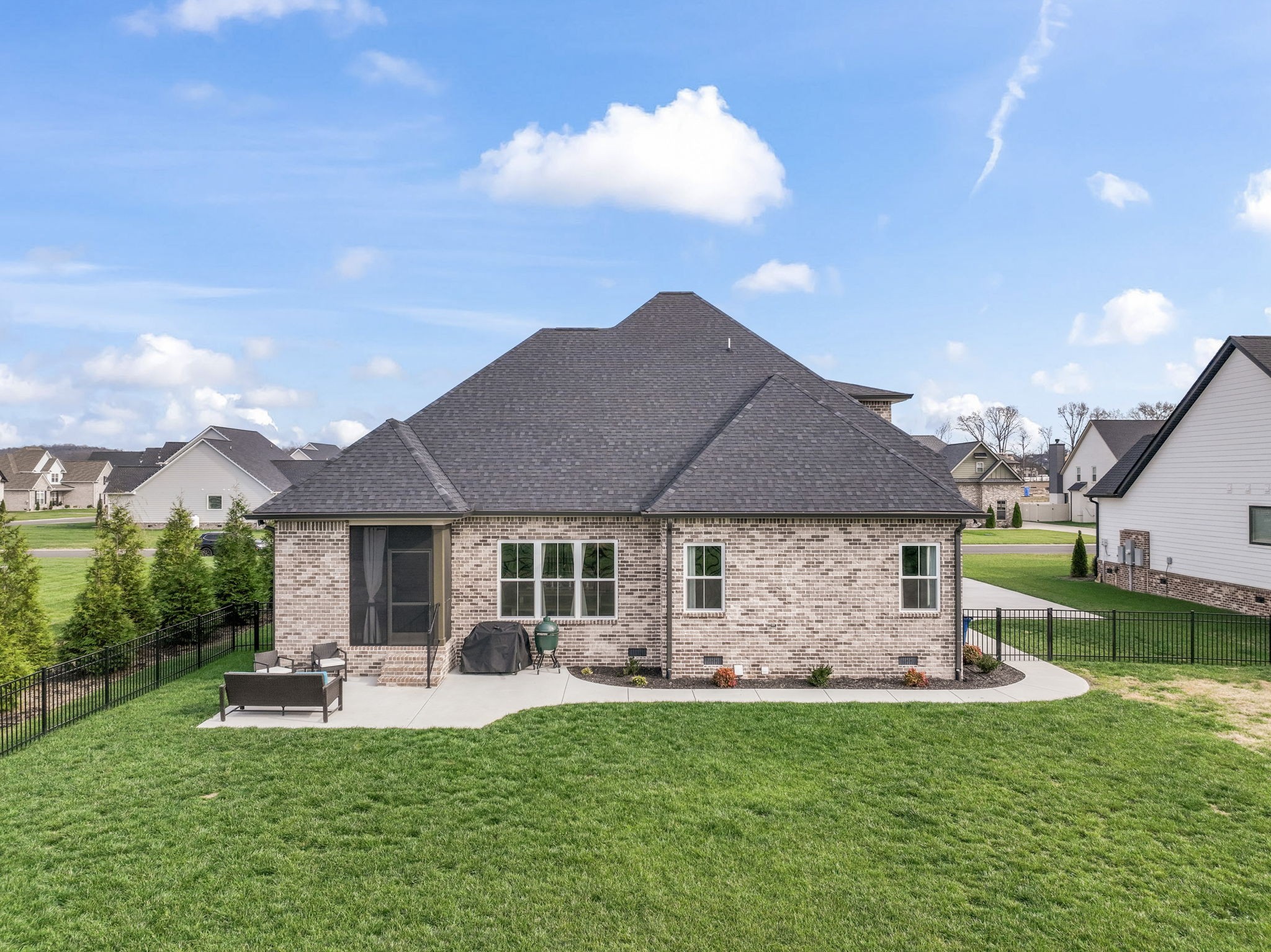 2706 Congress Dr