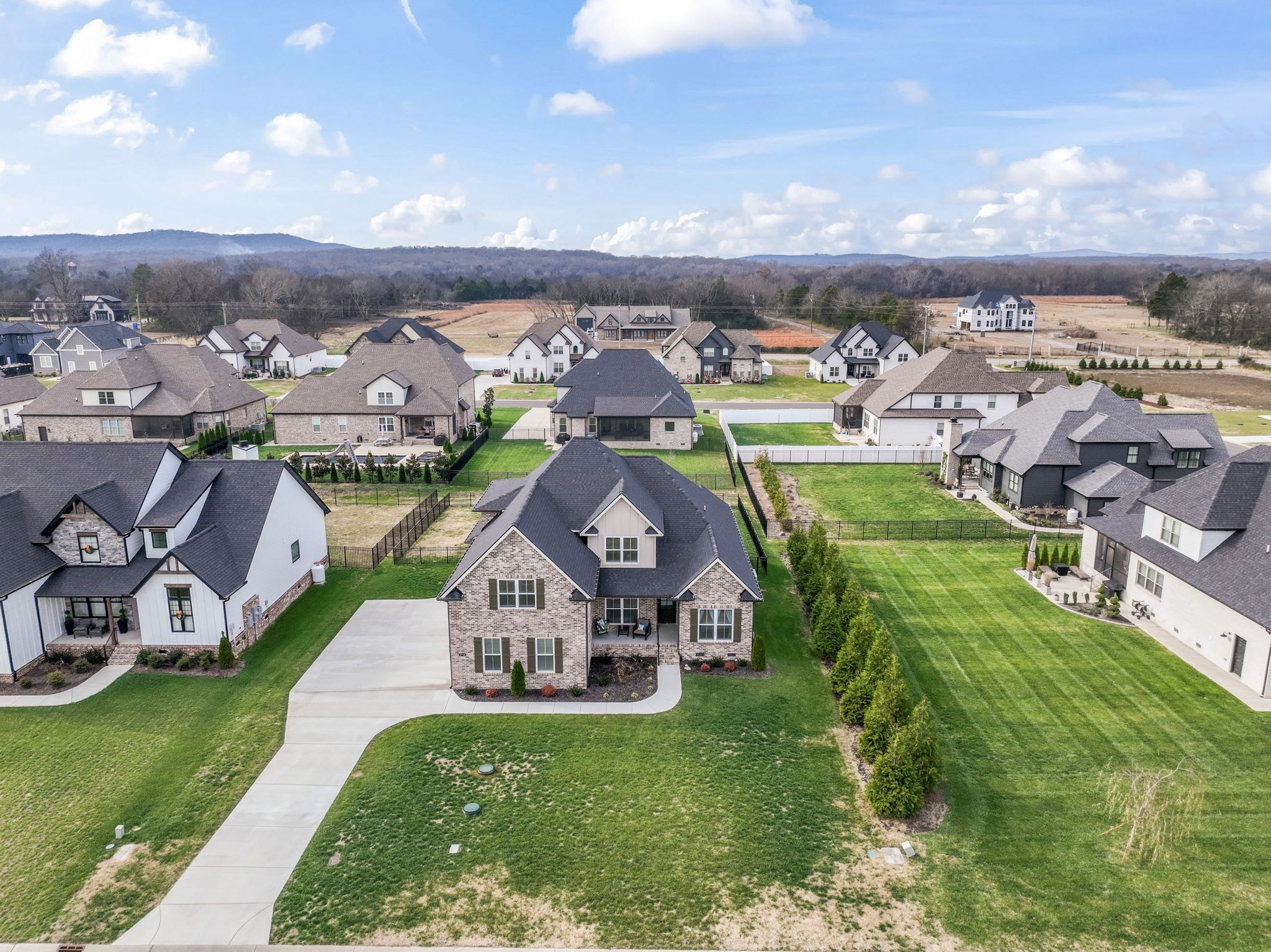 2706 Congress Dr