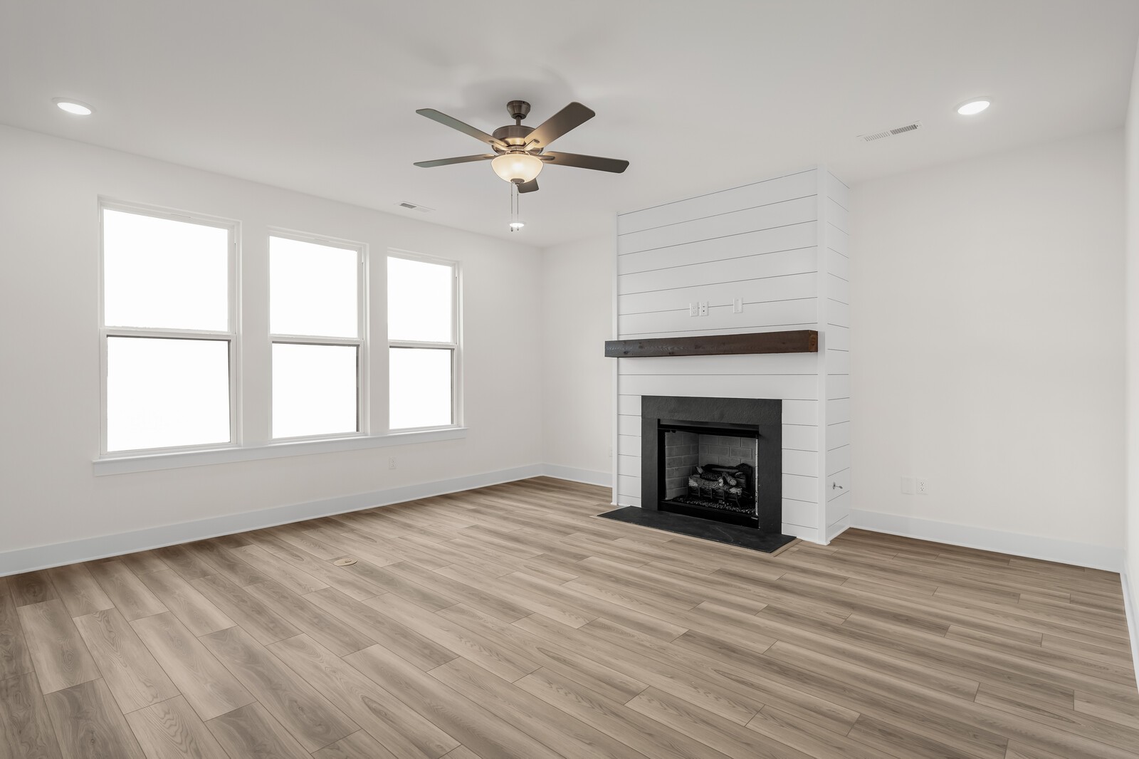 285 Johnnys Place