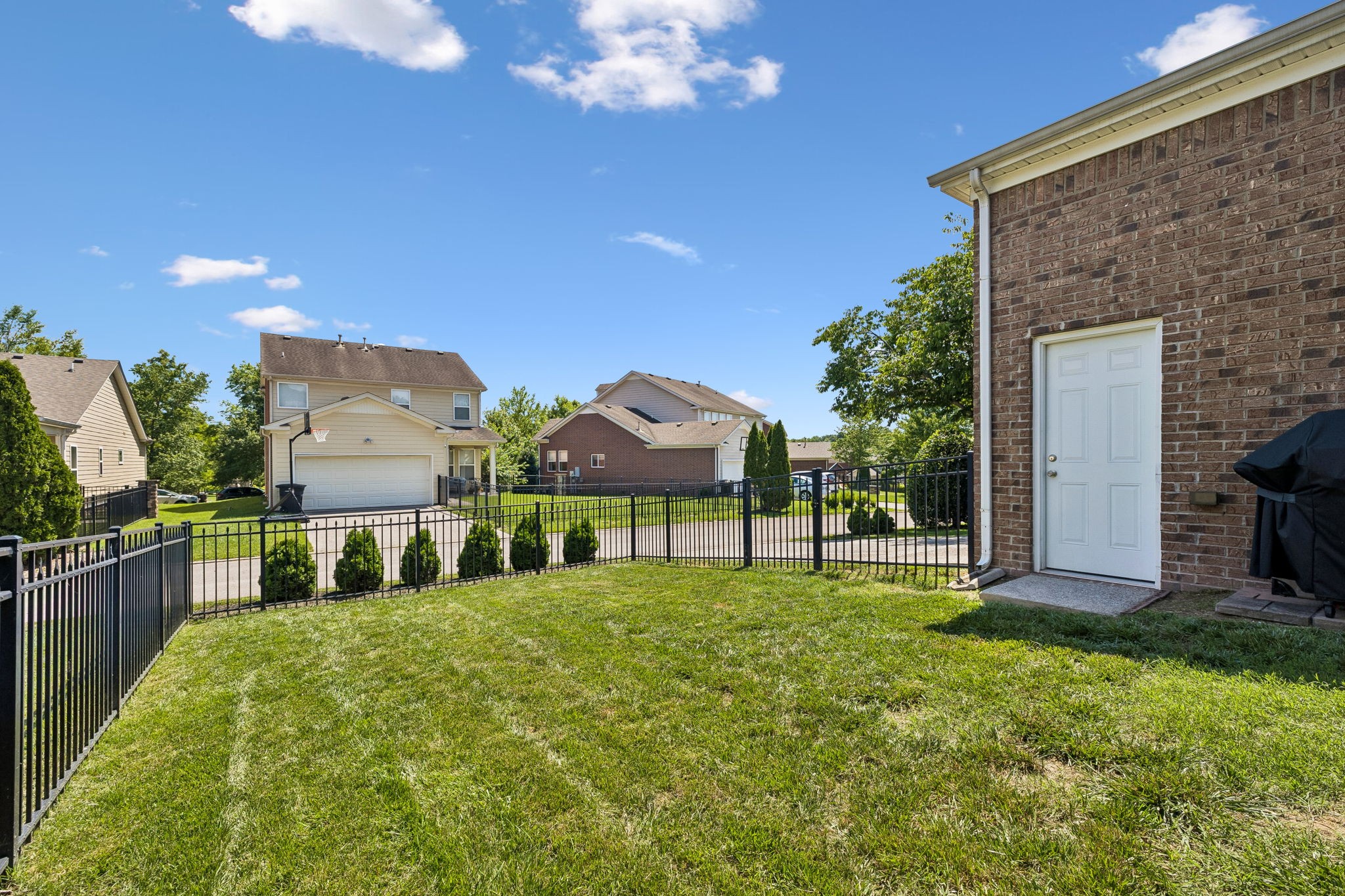 5003 Clover Meadows Dr