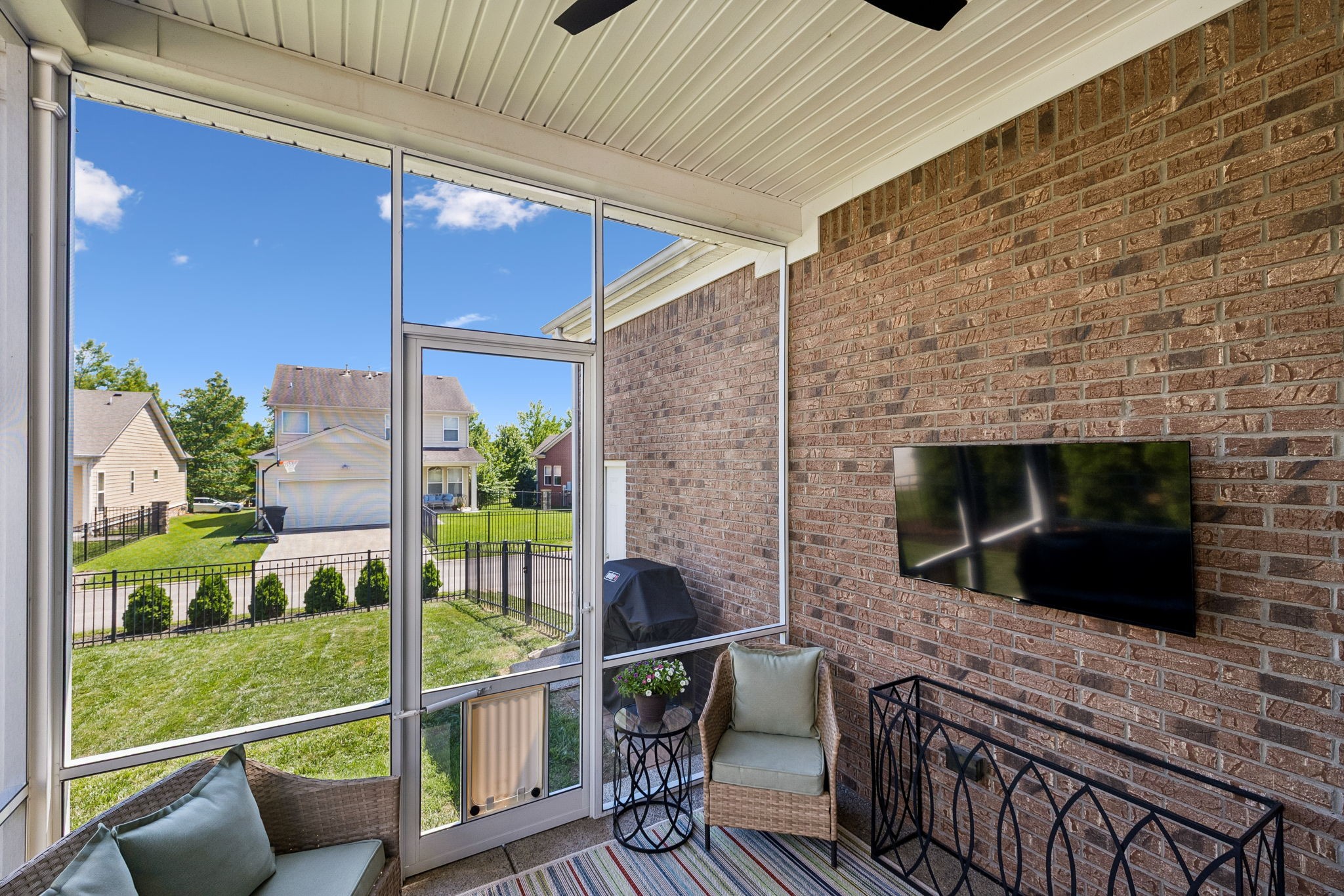 5003 Clover Meadows Dr