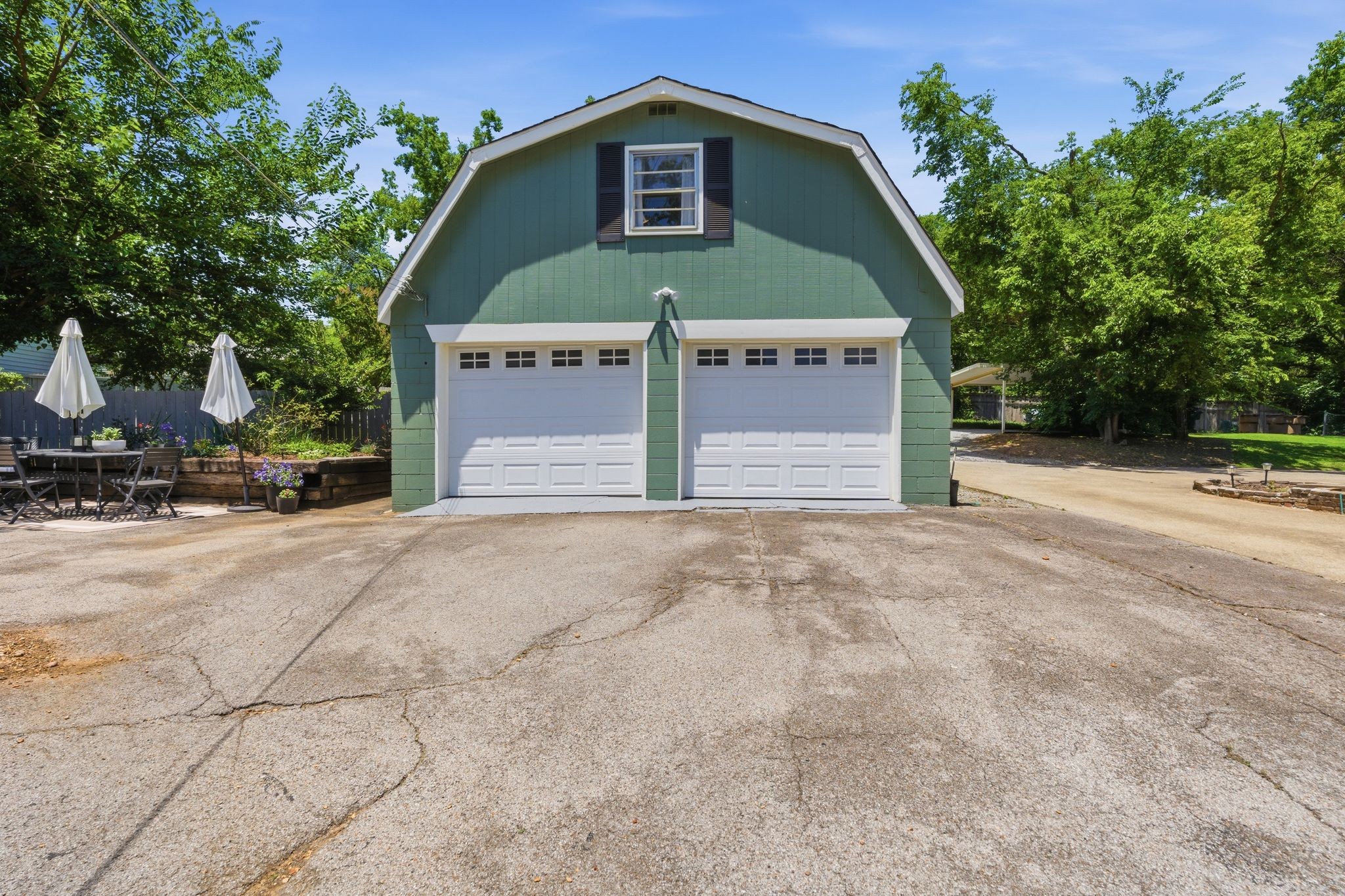 2908 Westmoreland Dr