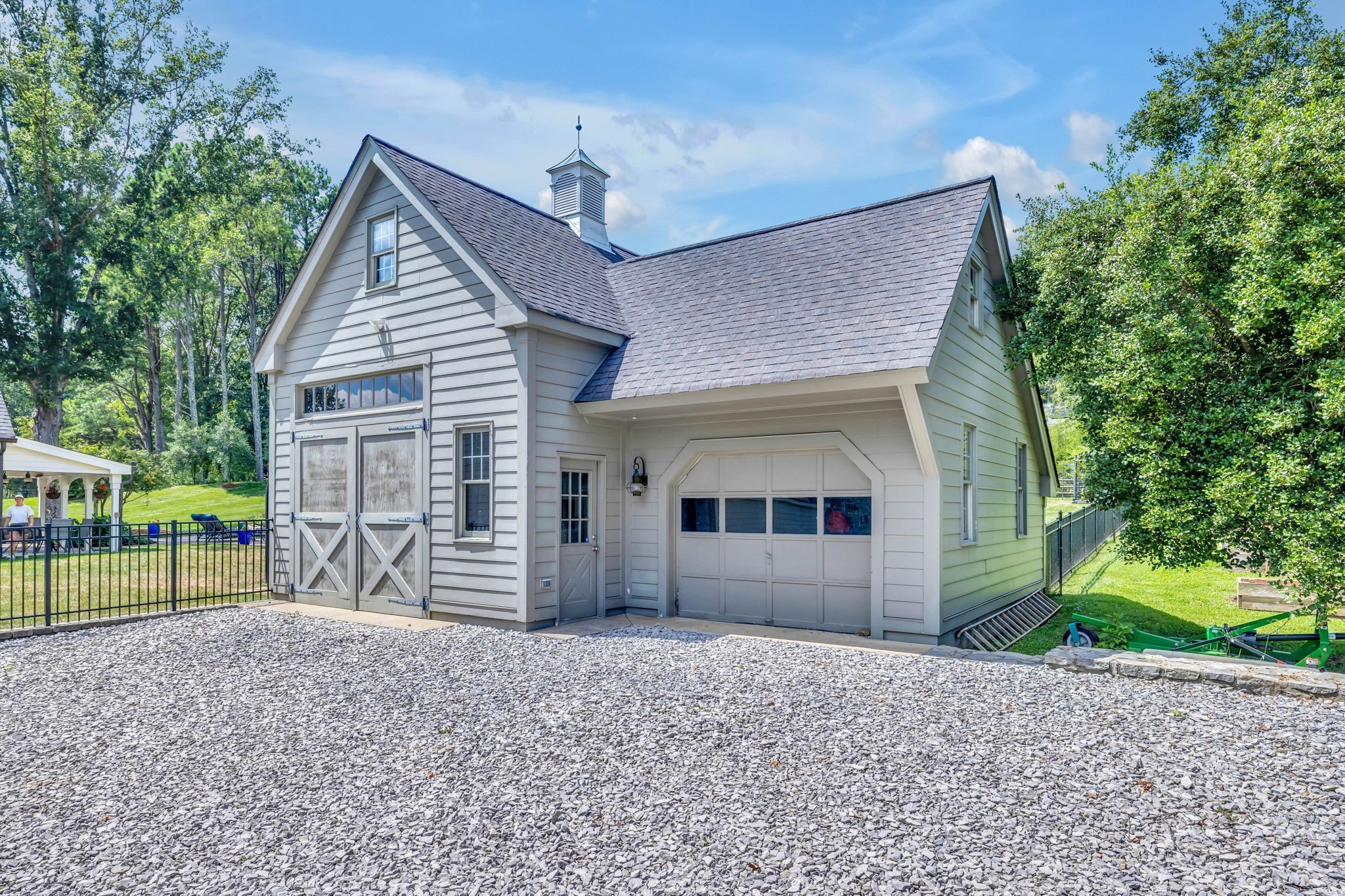 1302 Natchez Rd
