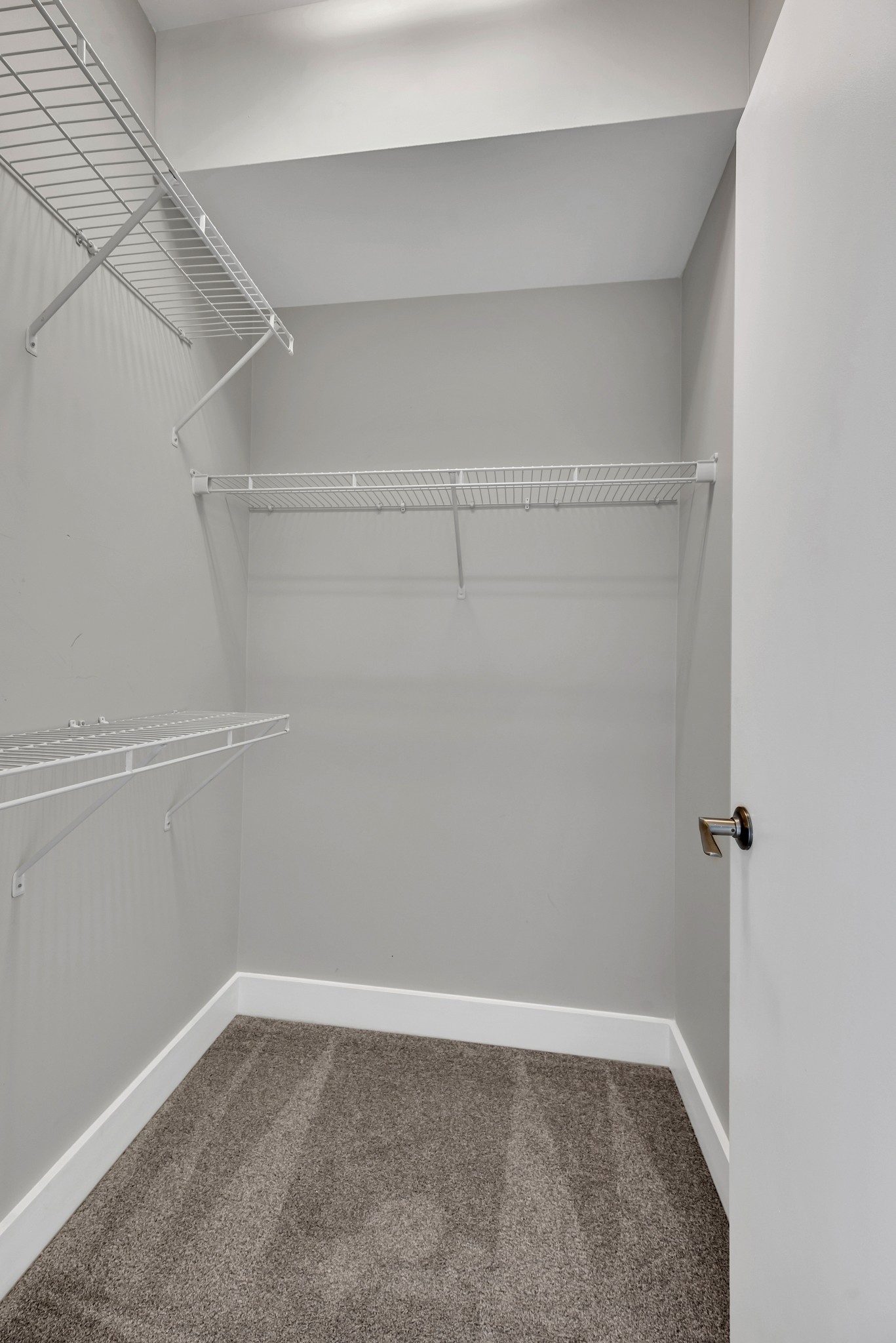 1100 Russell St Unit: 102