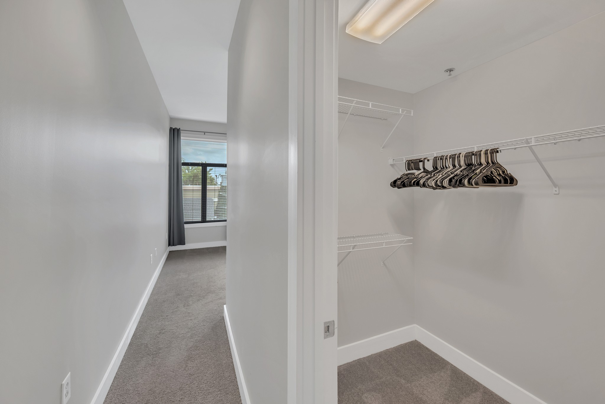 1100 Russell St Unit: 102
