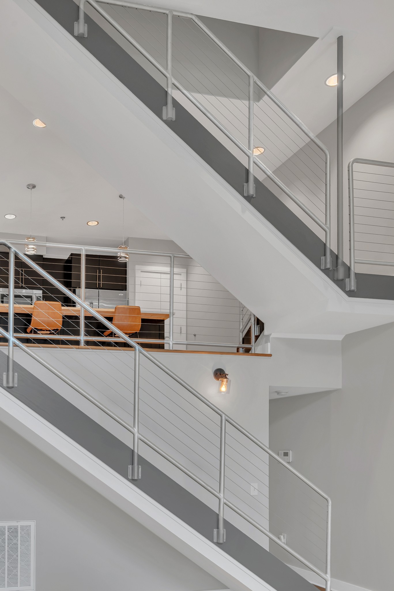 1100 Russell St Unit: 102