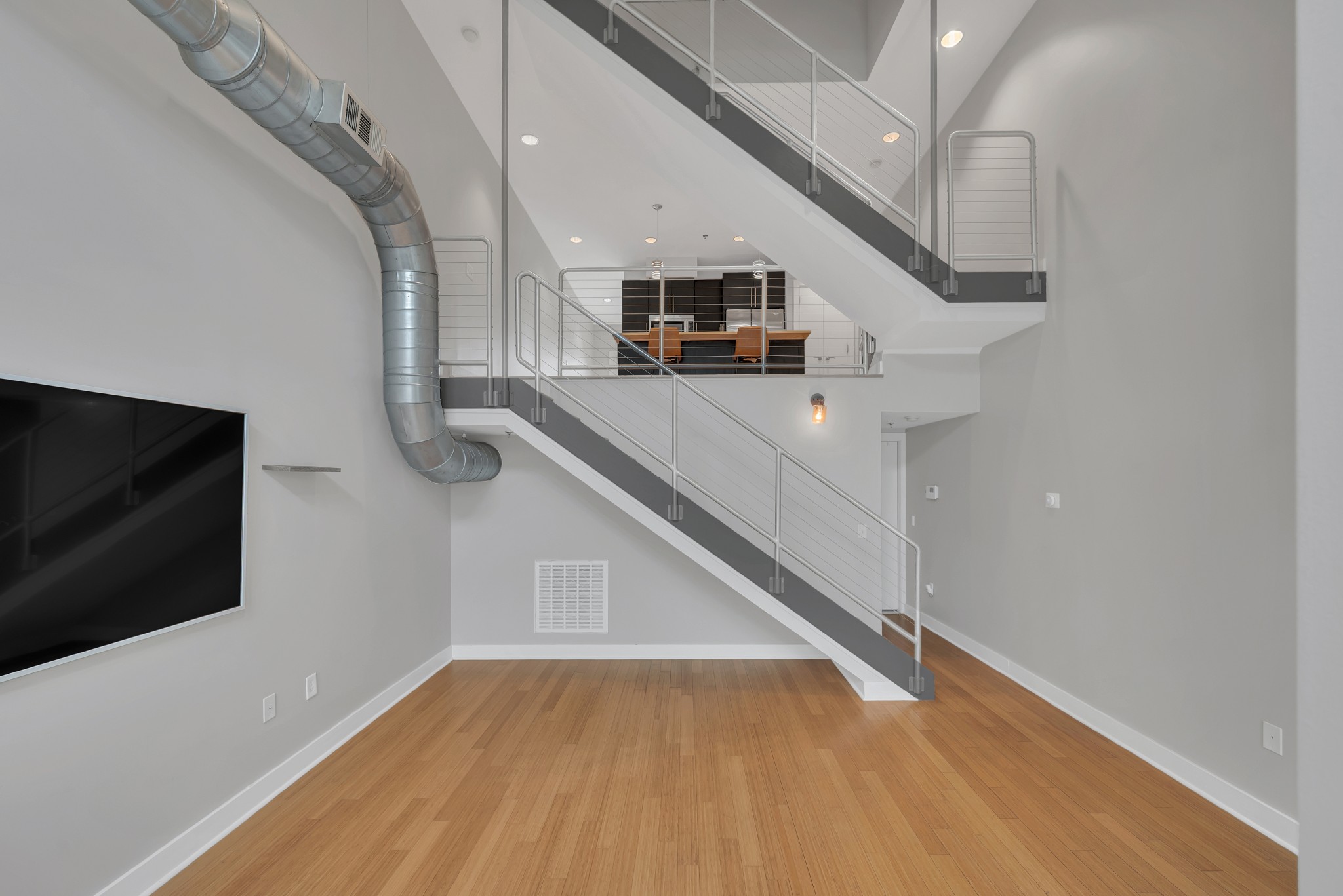 1100 Russell St Unit: 102