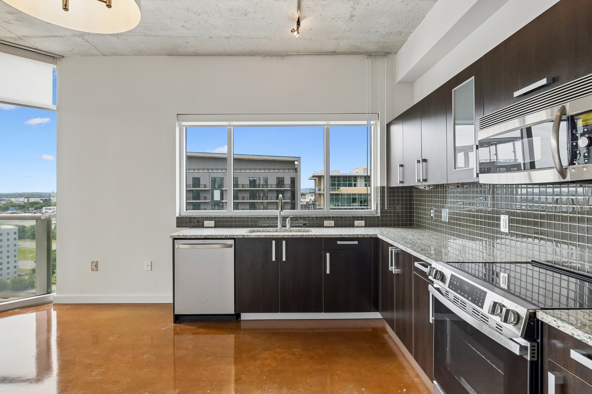 600 12th Ave, S Unit: 1914