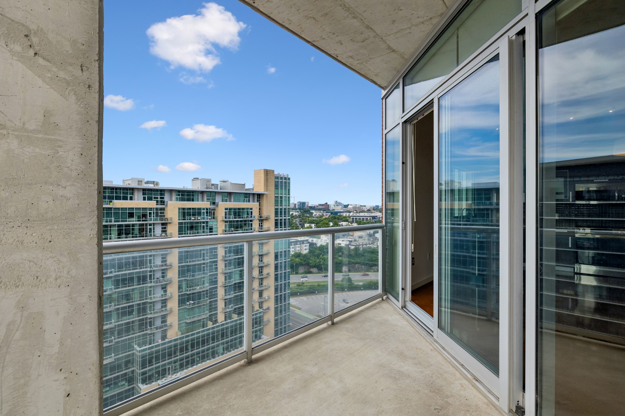 600 12th Ave, S Unit: 1914