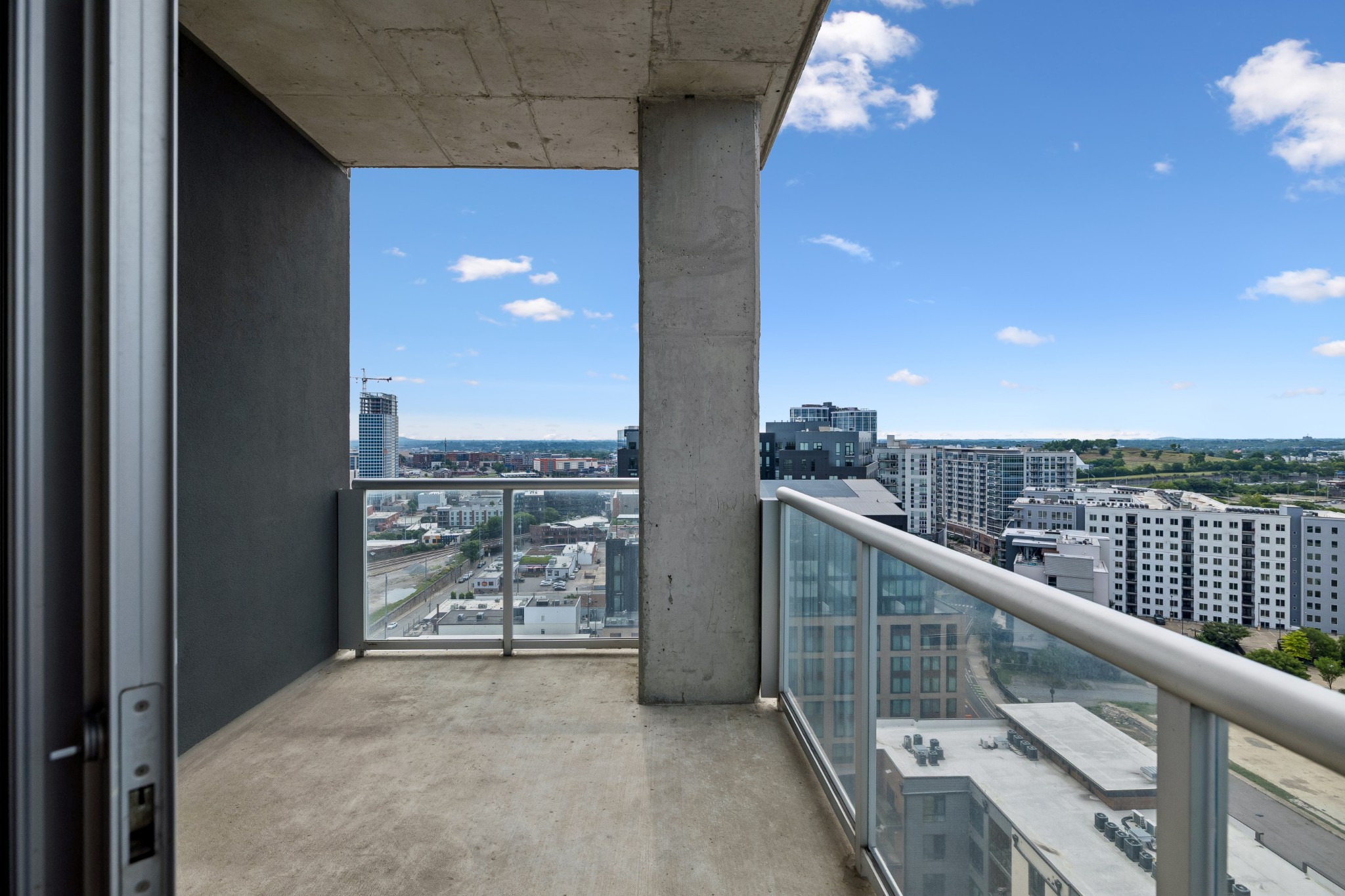 600 12th Ave, S Unit: 1914