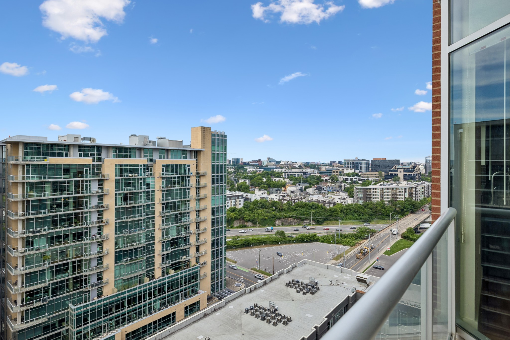 600 12th Ave, S Unit: 1914