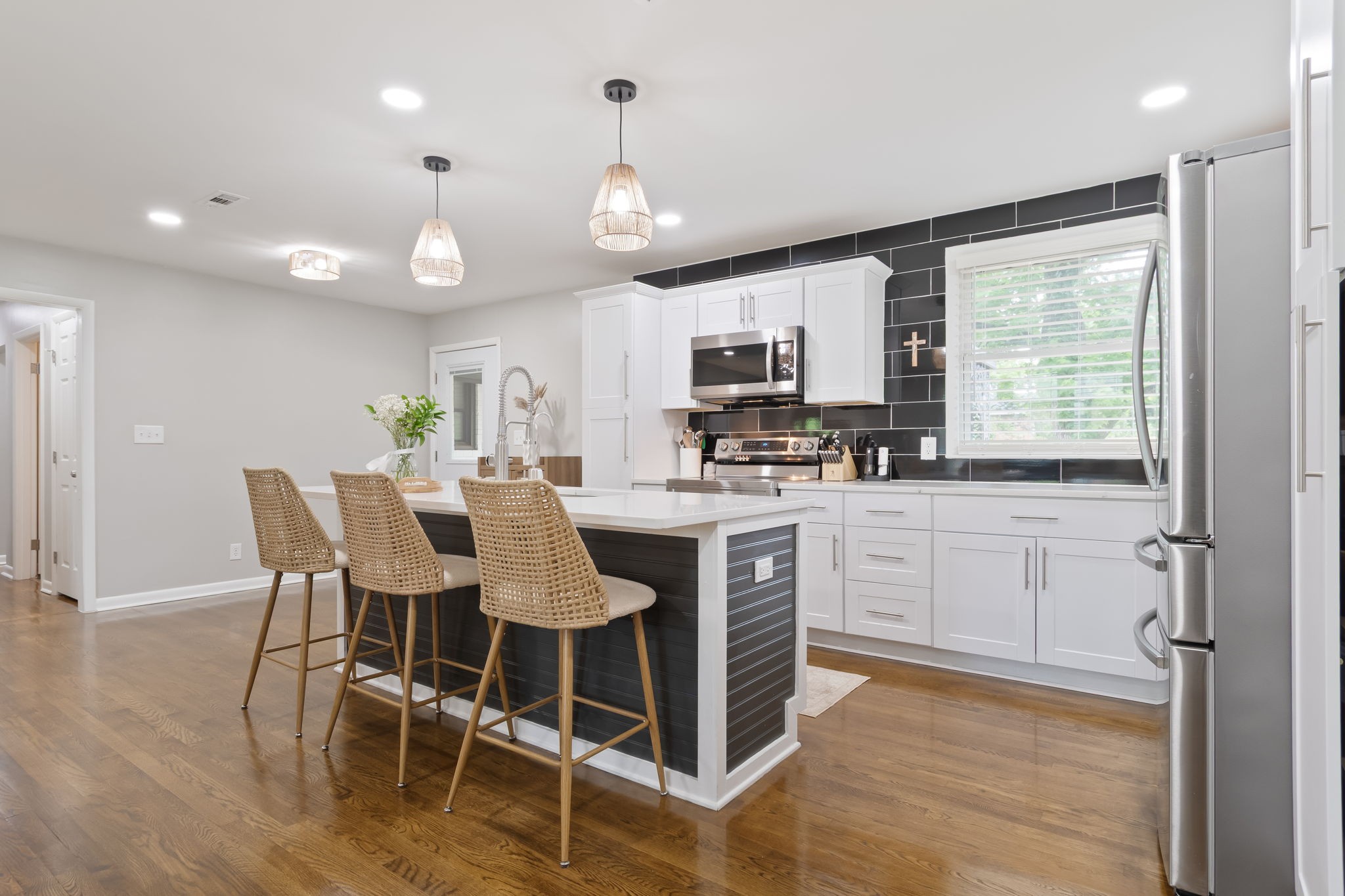 405 Lynn Dr