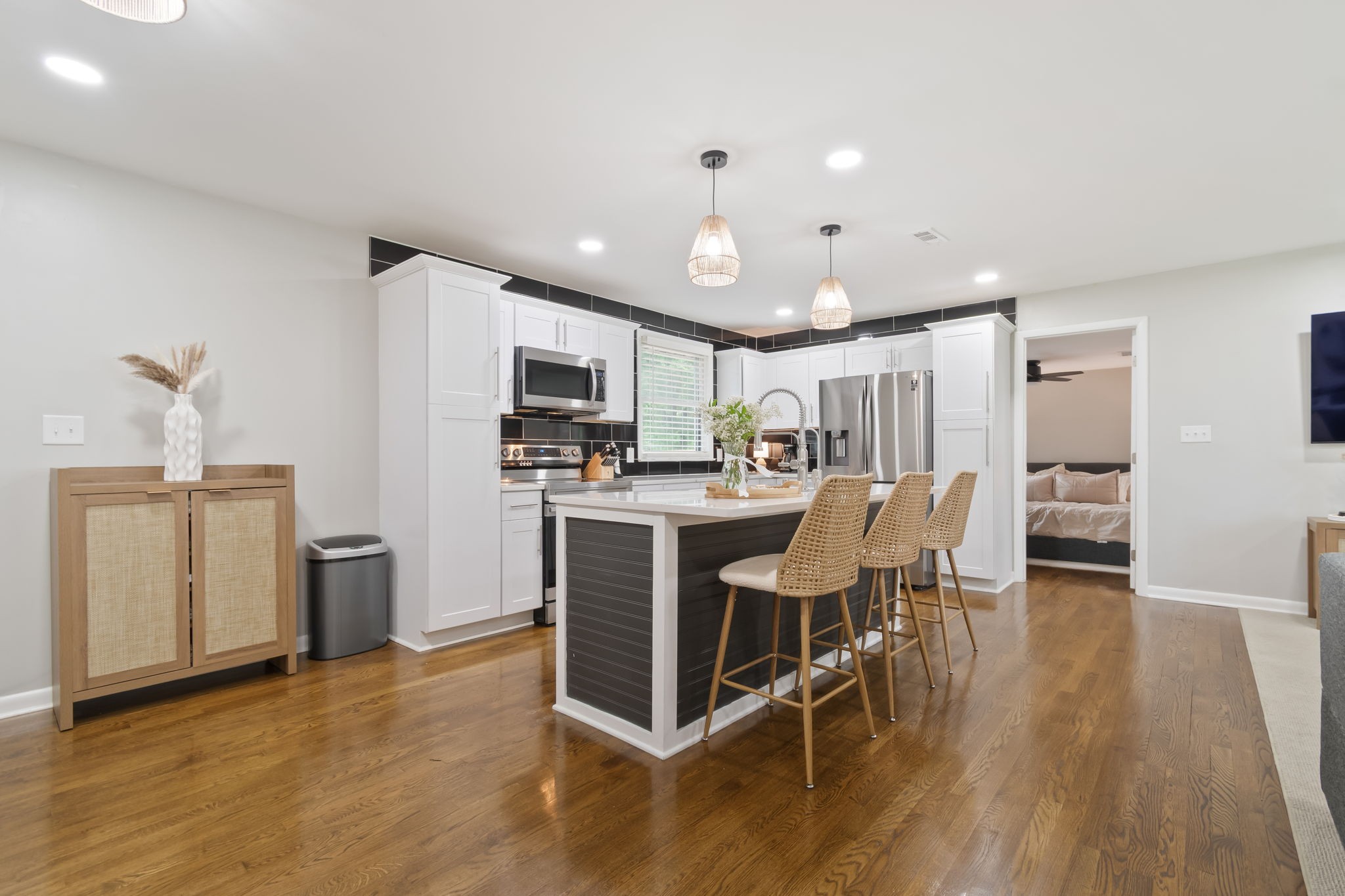 405 Lynn Dr