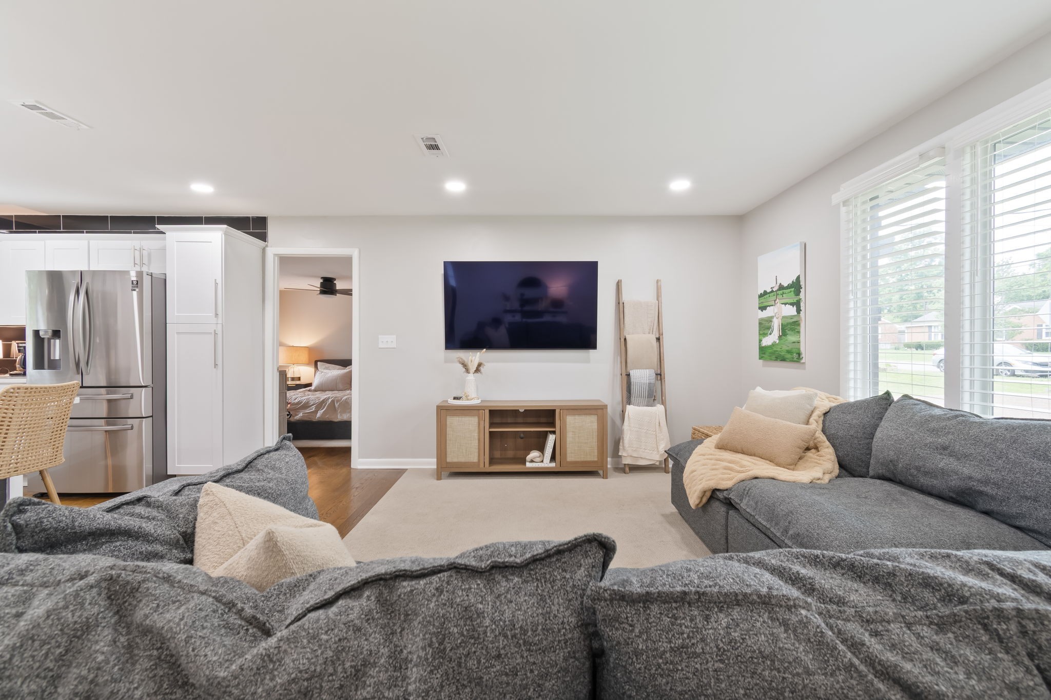 405 Lynn Dr
