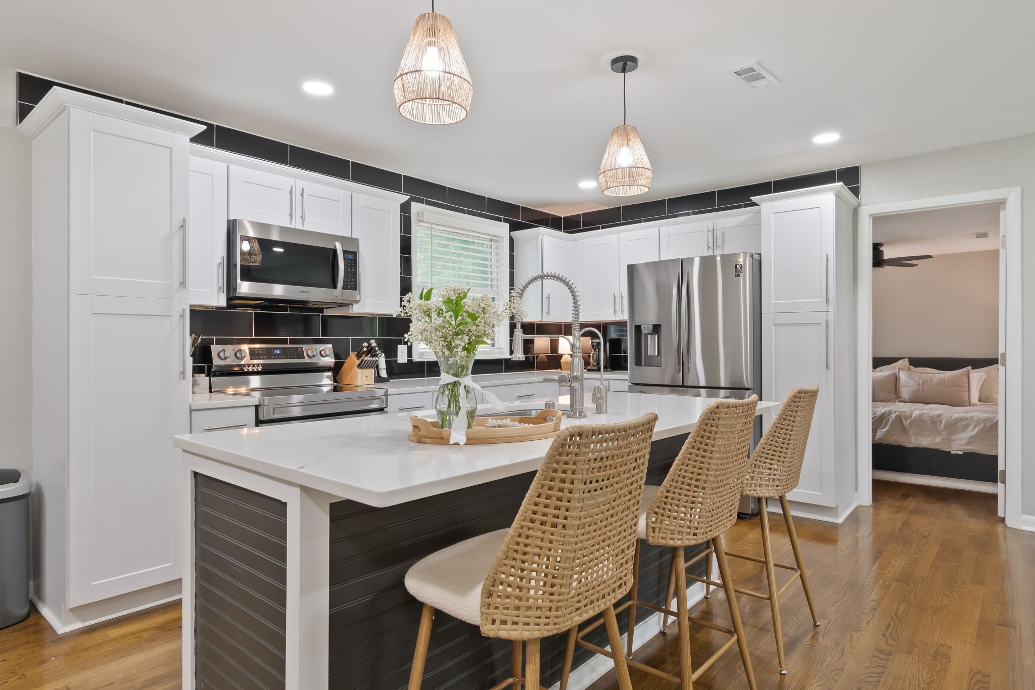 405 Lynn Dr