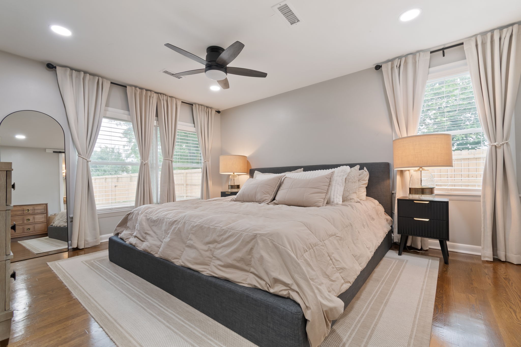 405 Lynn Dr