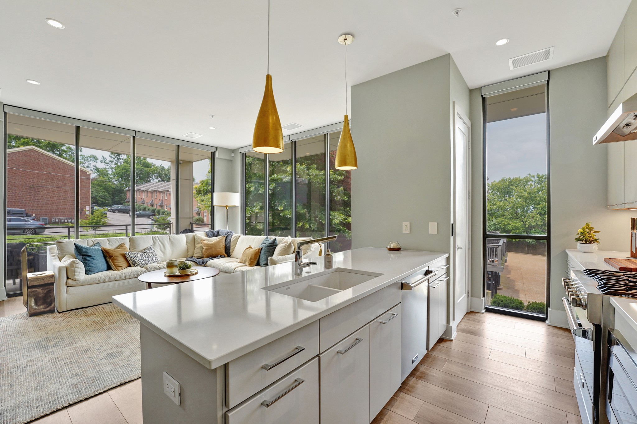 204 Acklen Park Dr Unit: 101