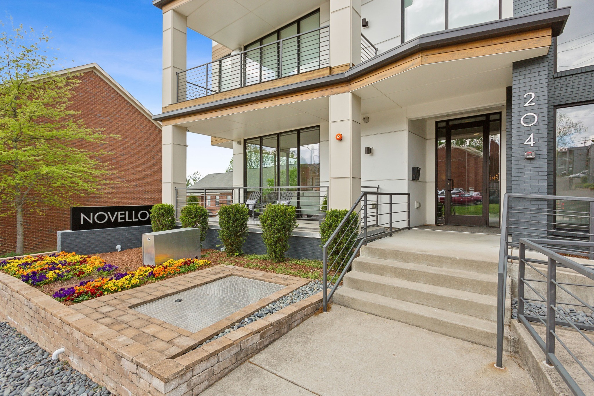 204 Acklen Park Dr Unit: 101