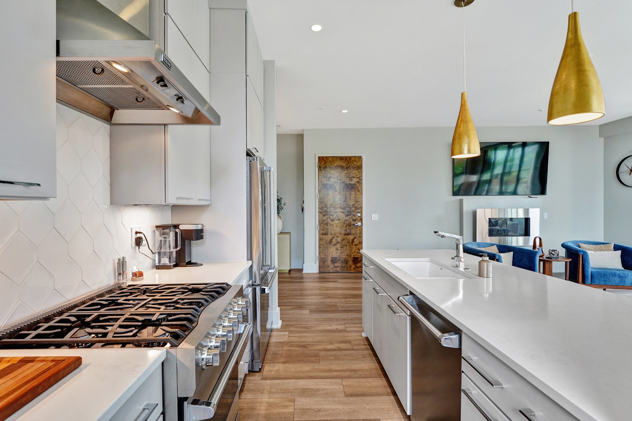 204 Acklen Park Dr Unit: 101