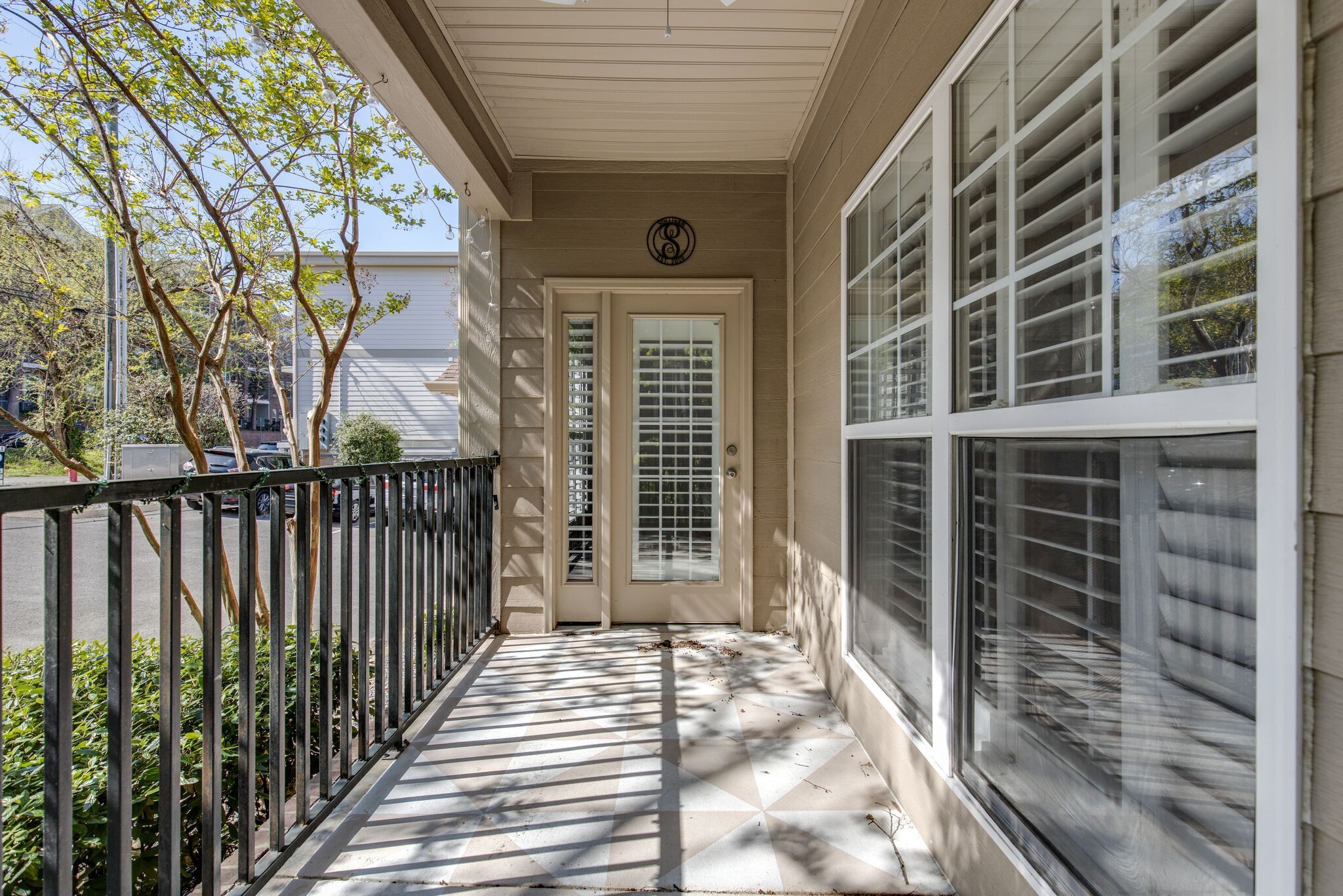 2304 Elliott Ave Unit: 102