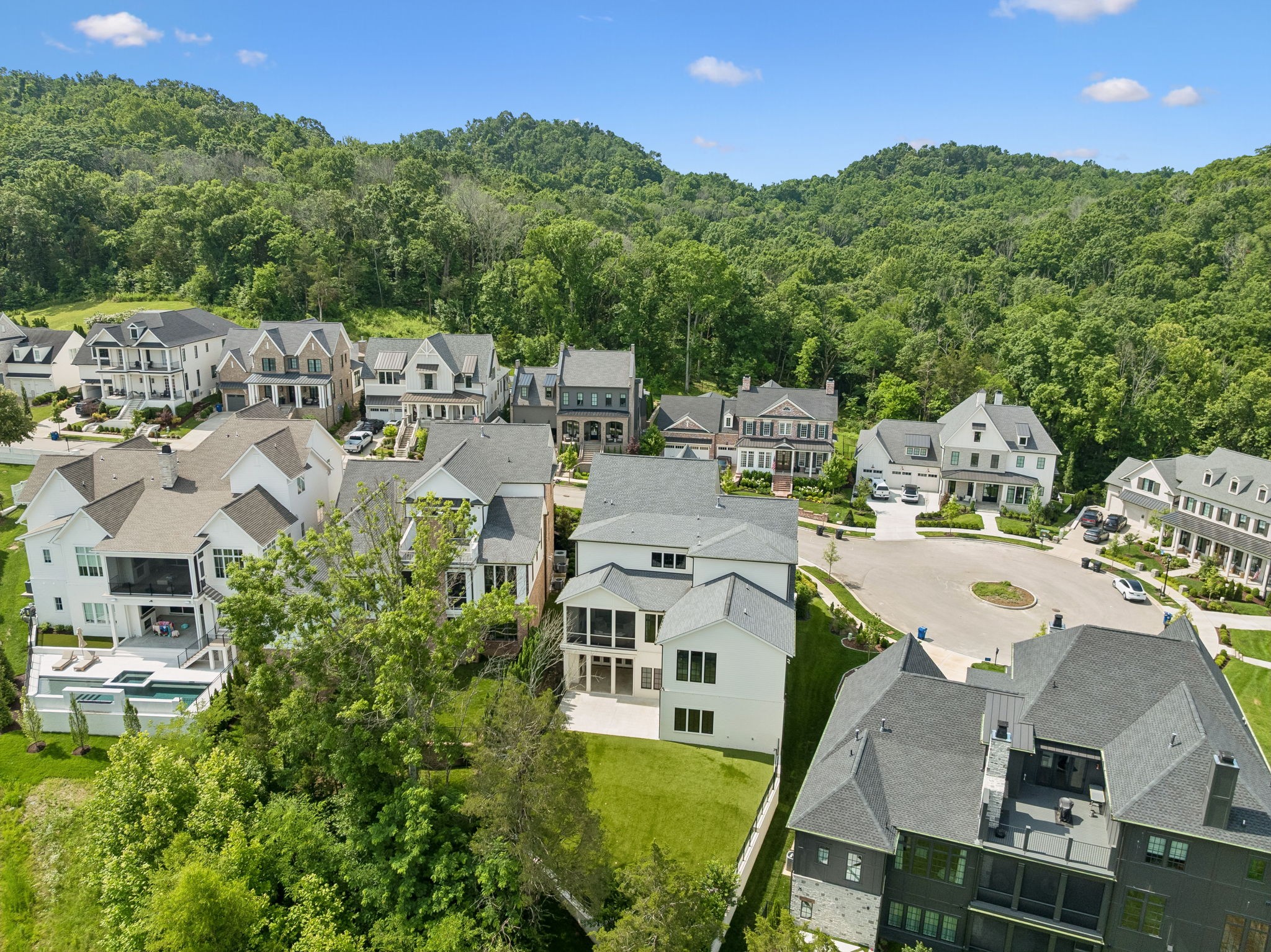 556 Bonaire Ln