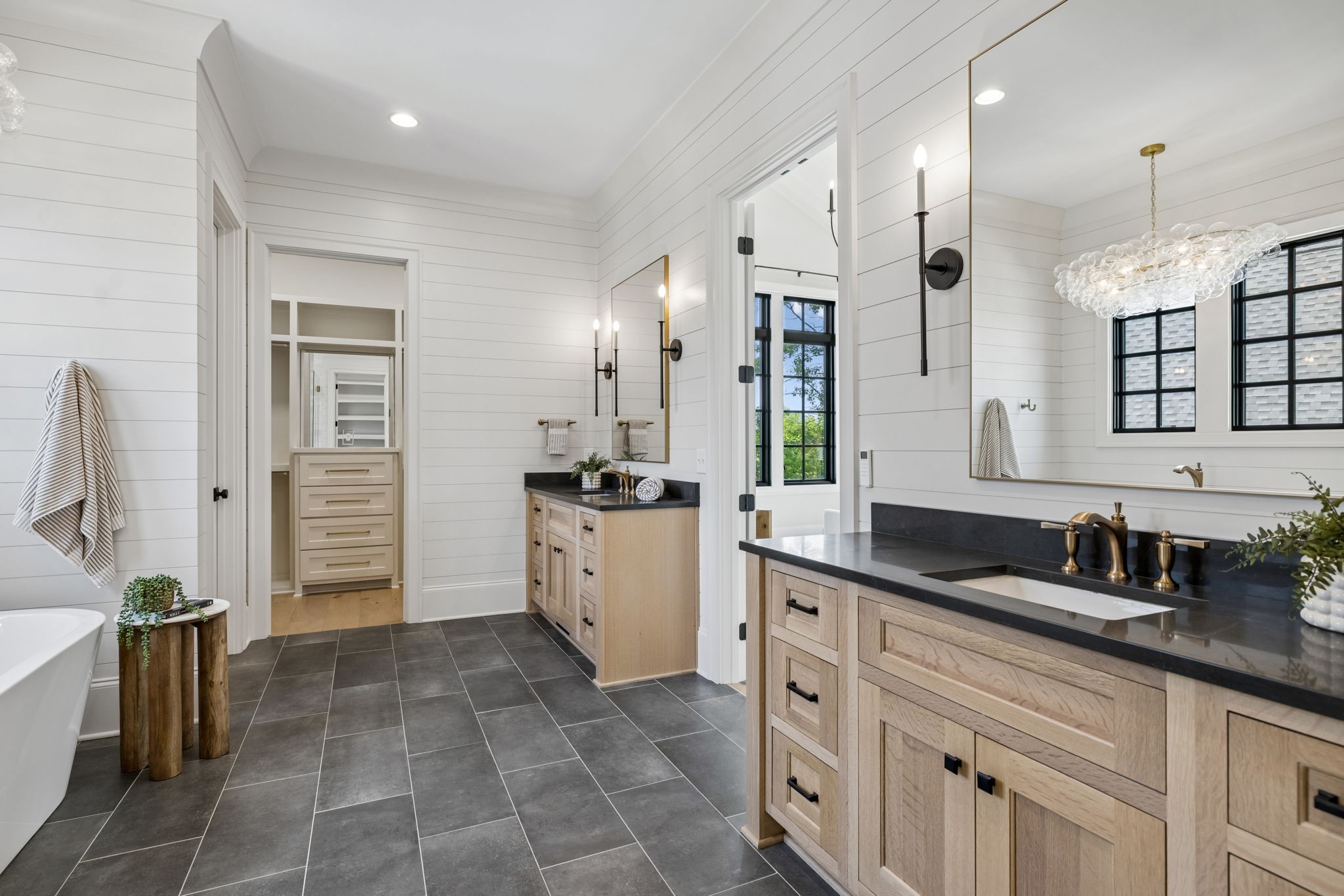 556 Bonaire Ln