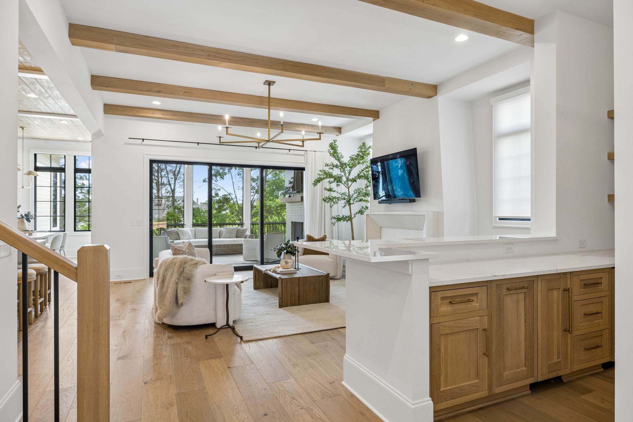 556 Bonaire Ln