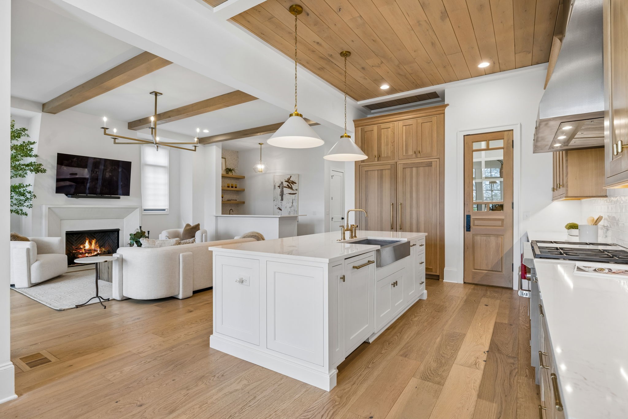556 Bonaire Ln