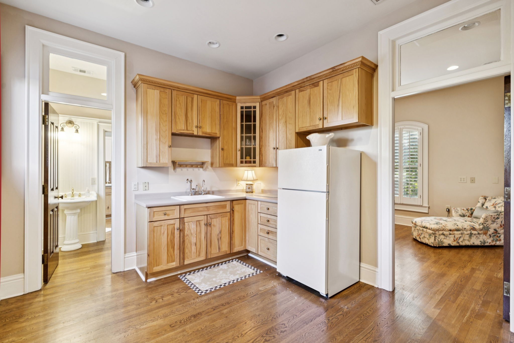 214 3rd Ave, S