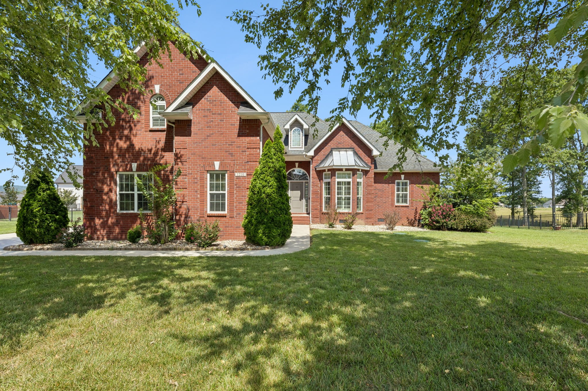 1210 Lila Dr