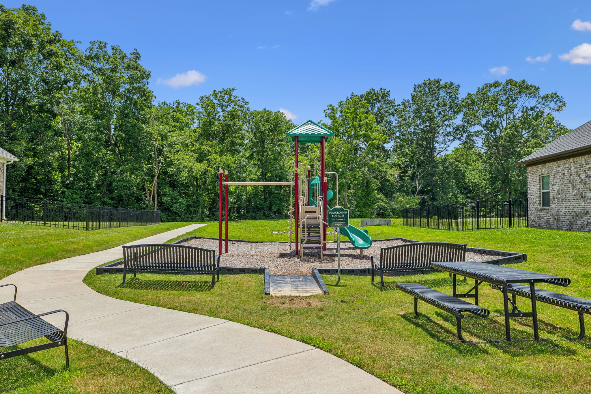 239 Thorpe Dr