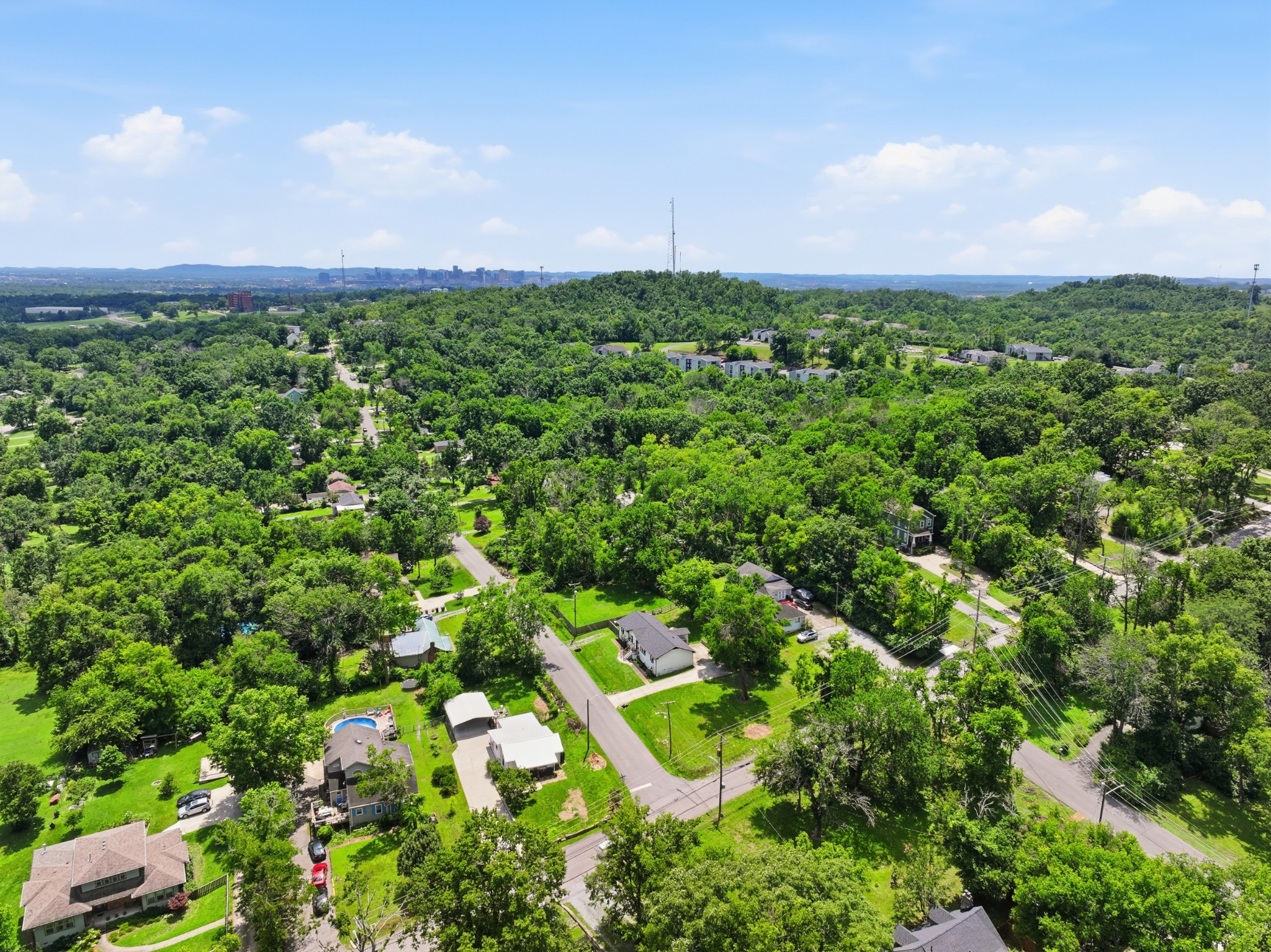 628 Maplewood Ln