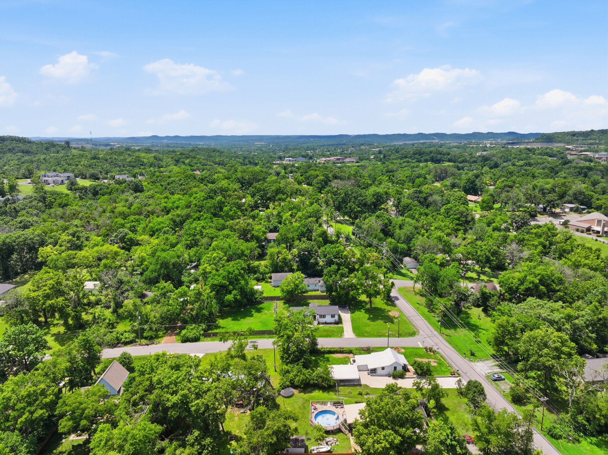 628 Maplewood Ln