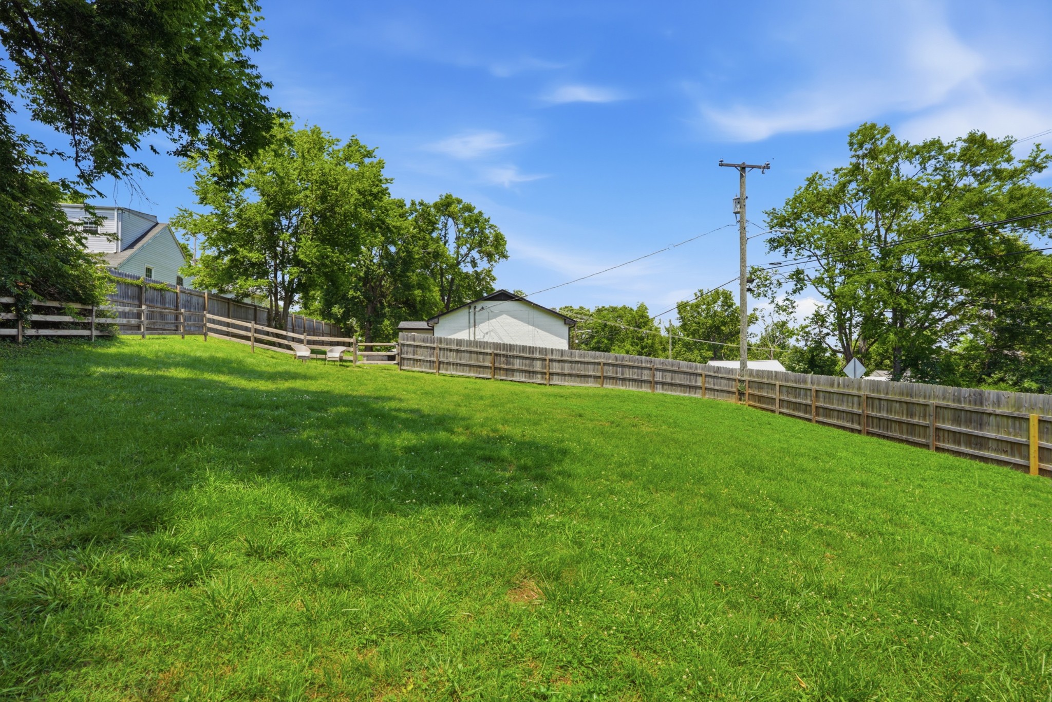 628 Maplewood Ln