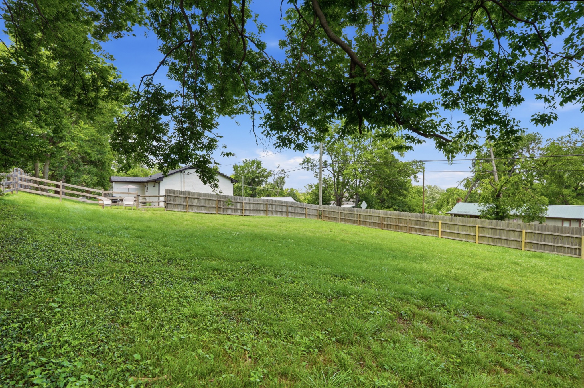 628 Maplewood Ln