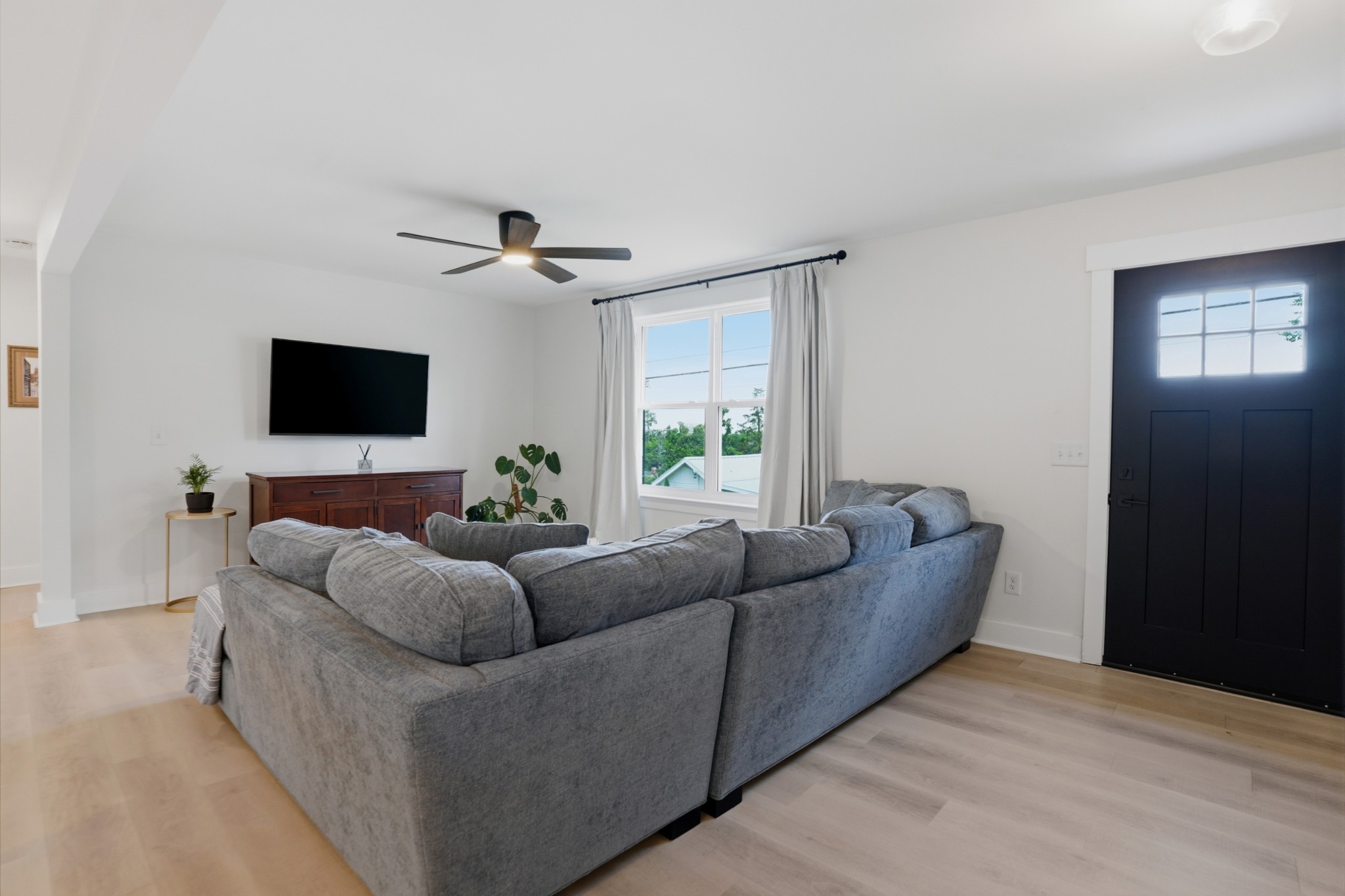 628 Maplewood Ln