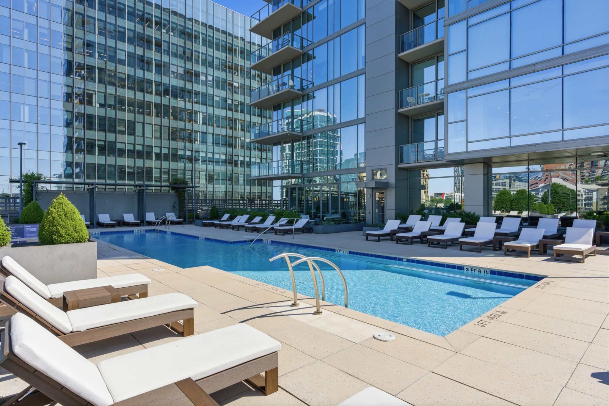 1212 Laurel St Unit: 1202