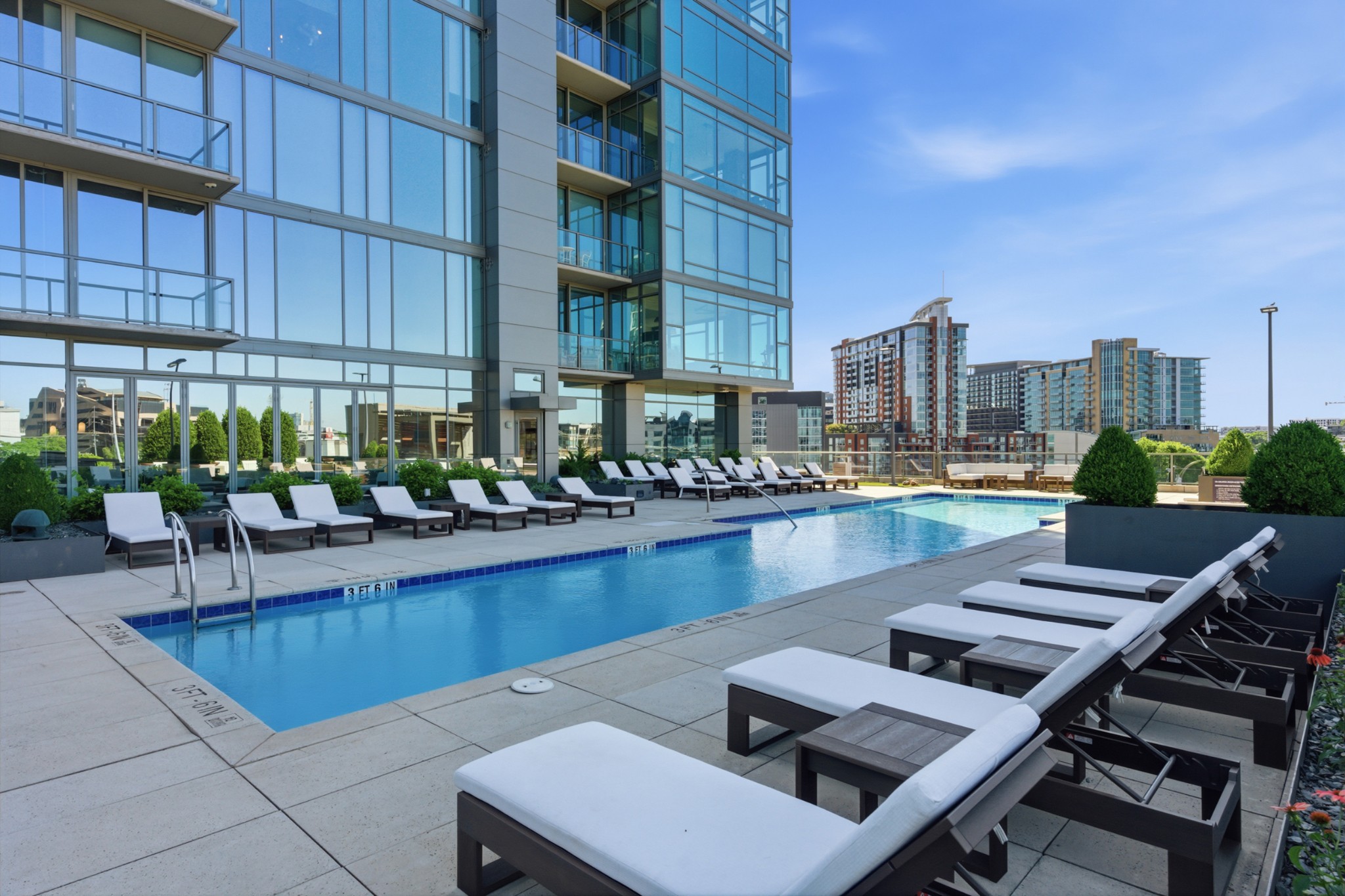 1212 Laurel St Unit: 1202