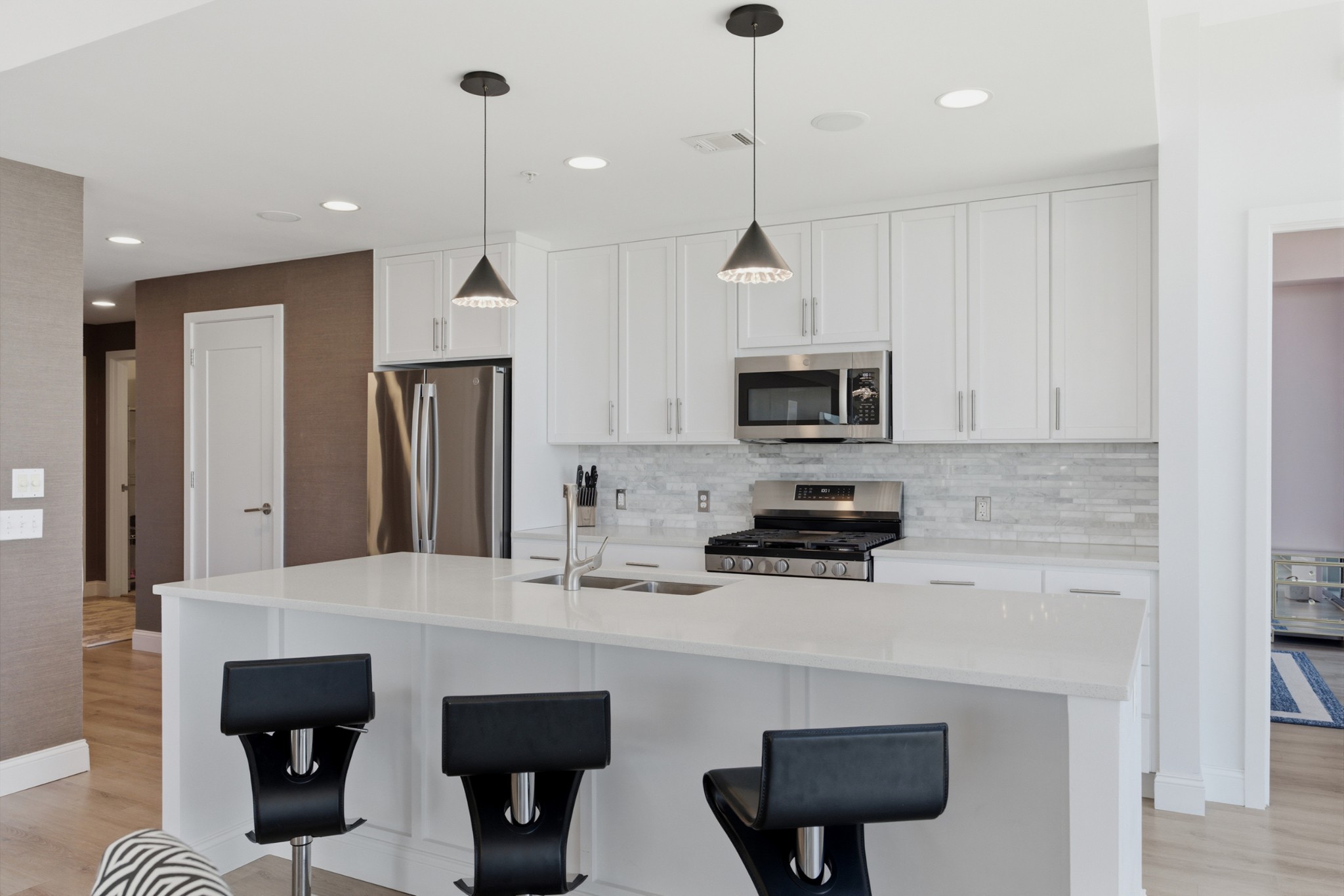 1212 Laurel St Unit: 1202
