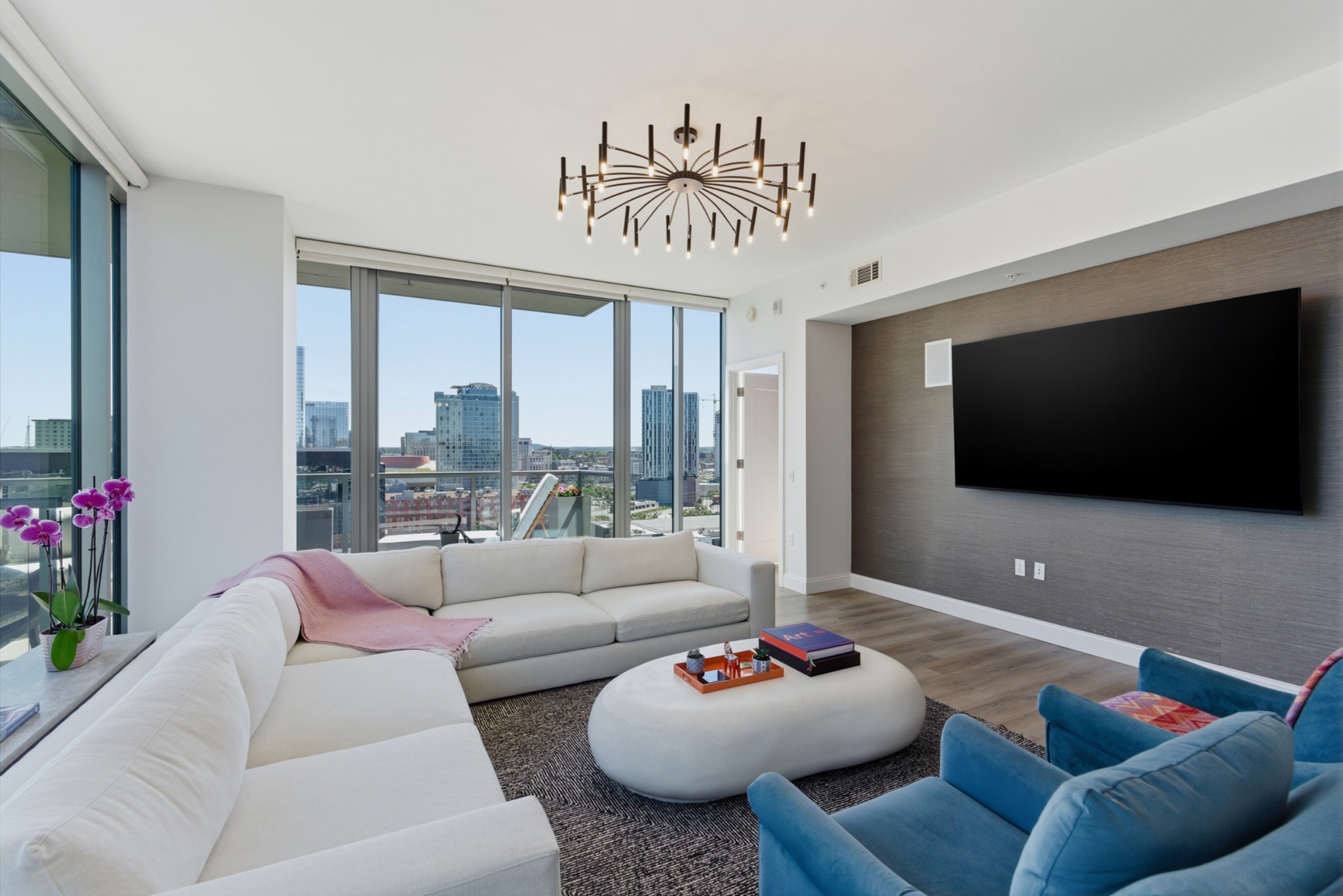 1212 Laurel St Unit: 1202