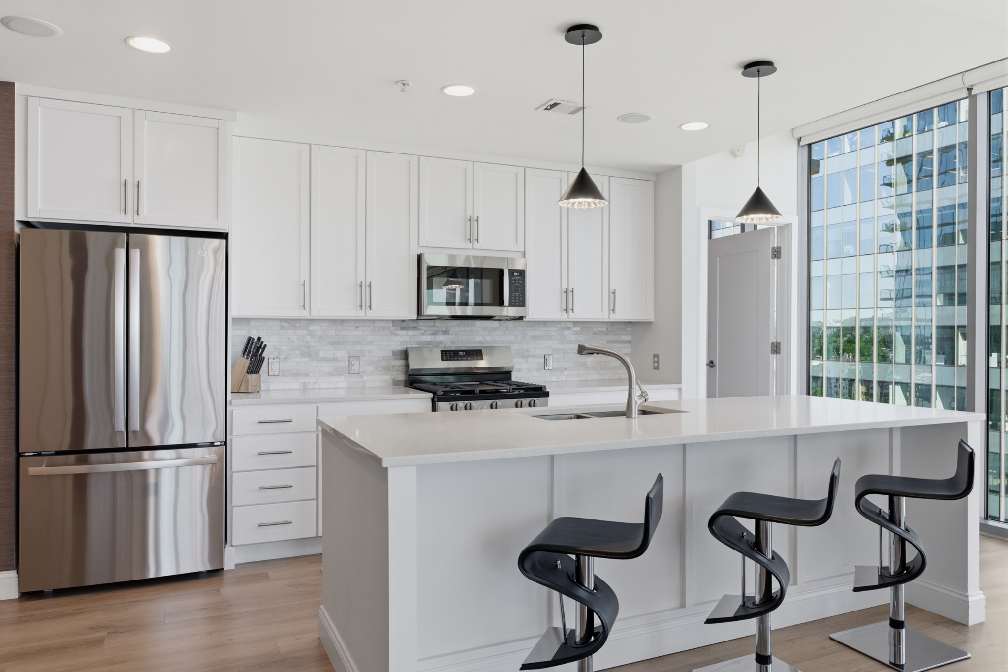 1212 Laurel St Unit: 1202