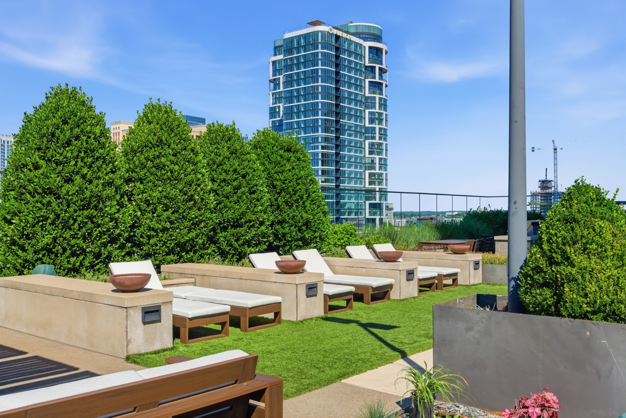 1212 Laurel St Unit: 1202