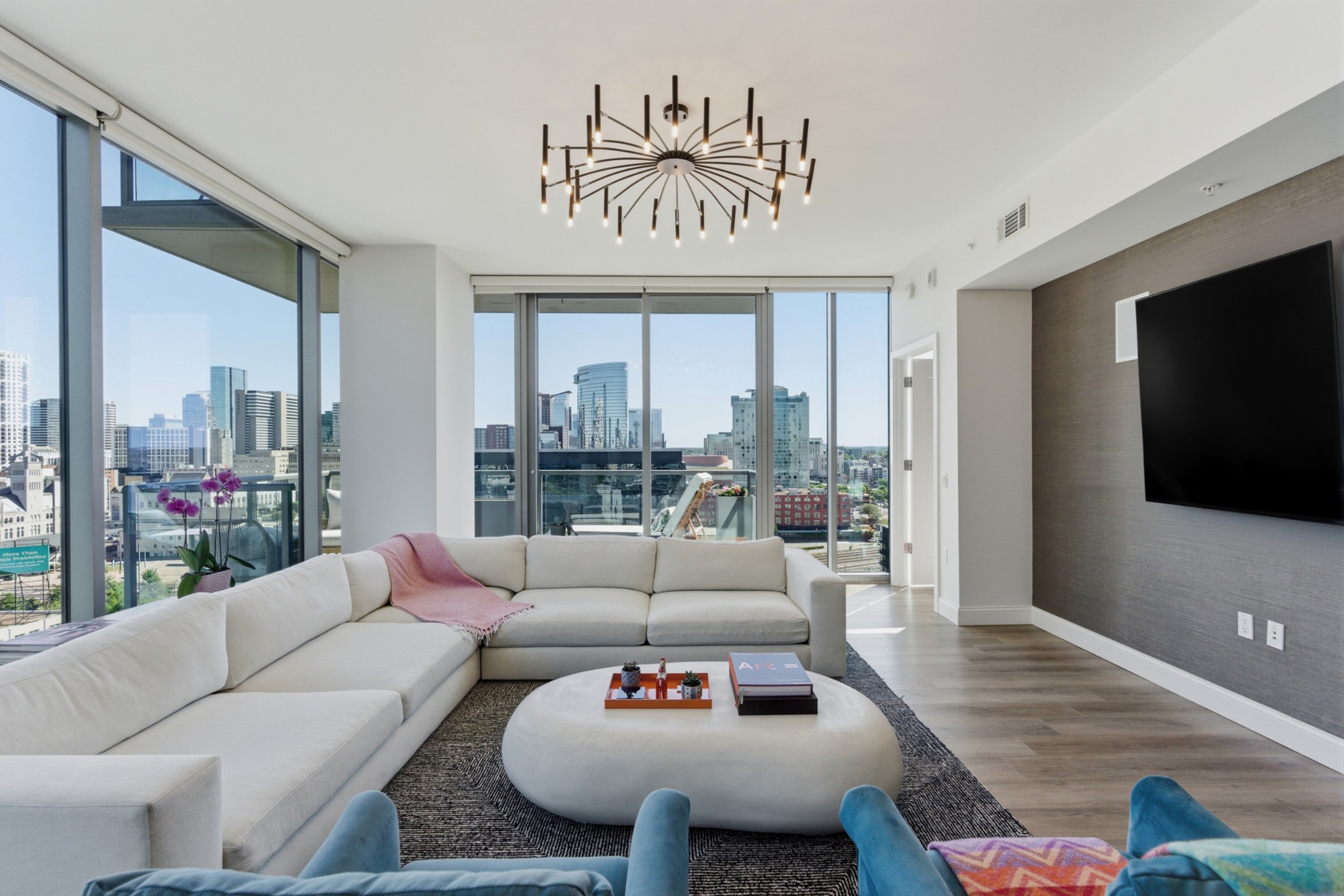 1212 Laurel St Unit: 1202
