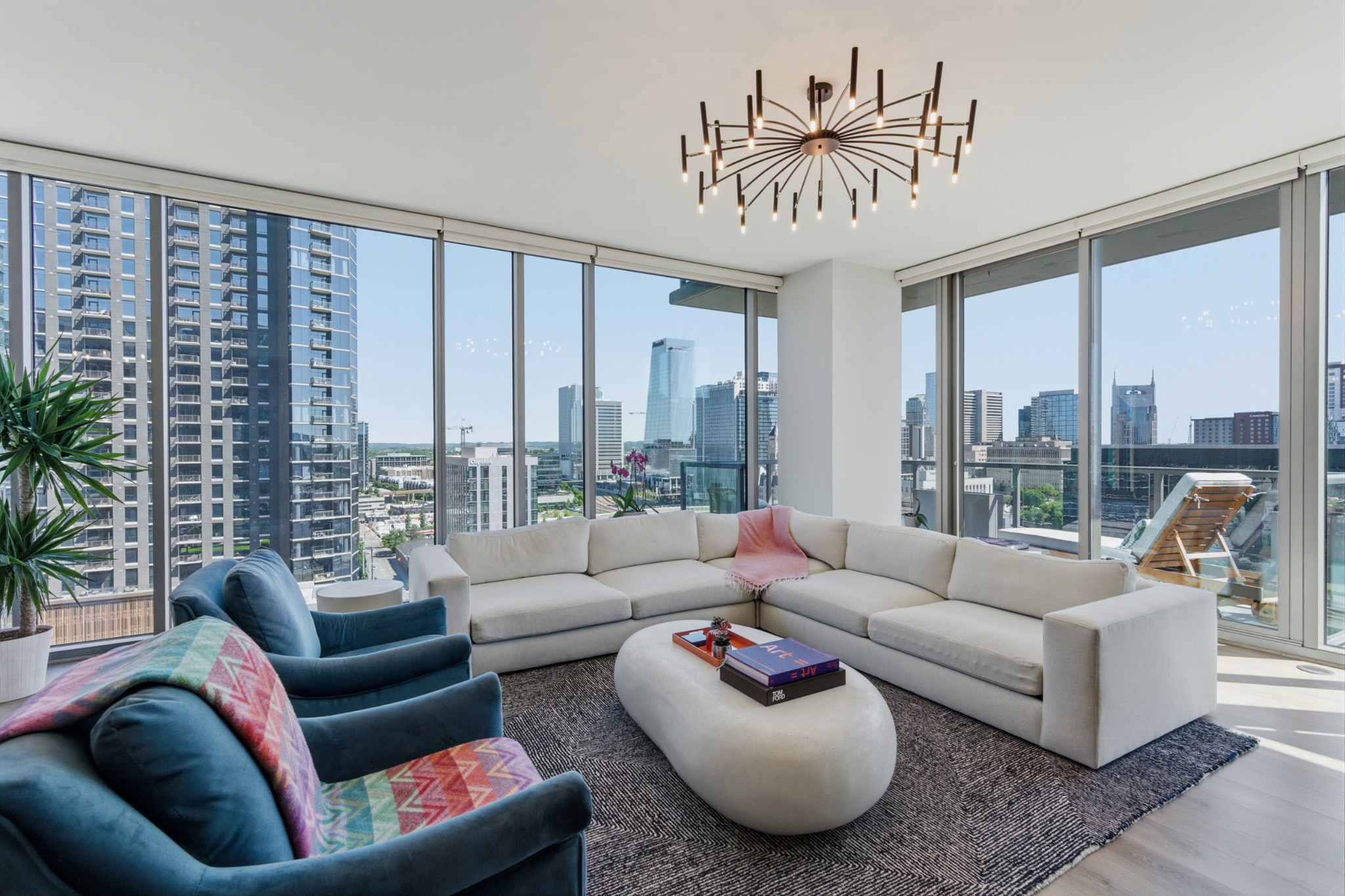 1212 Laurel St Unit: 1202