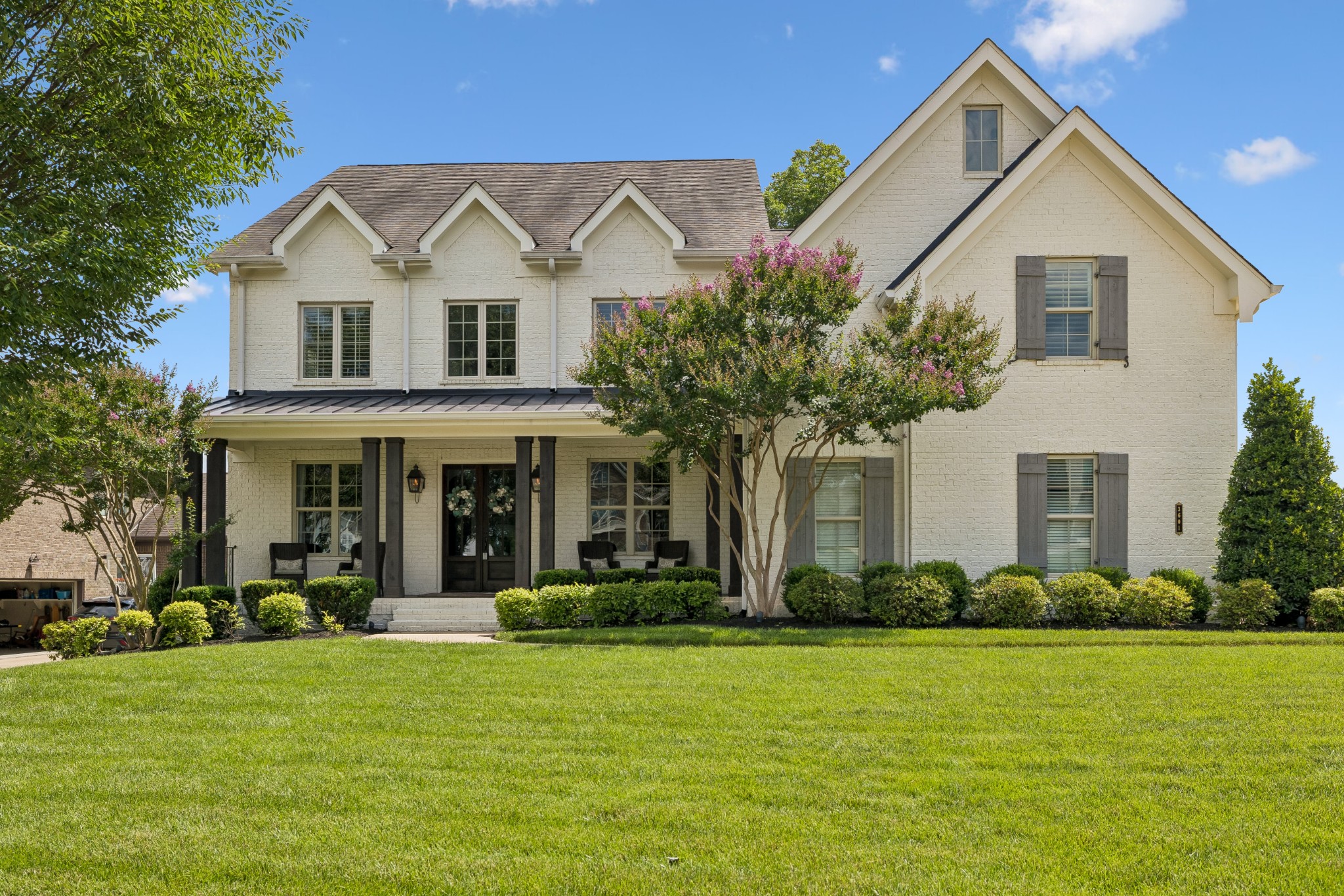 3601 Robbins Nest Rd