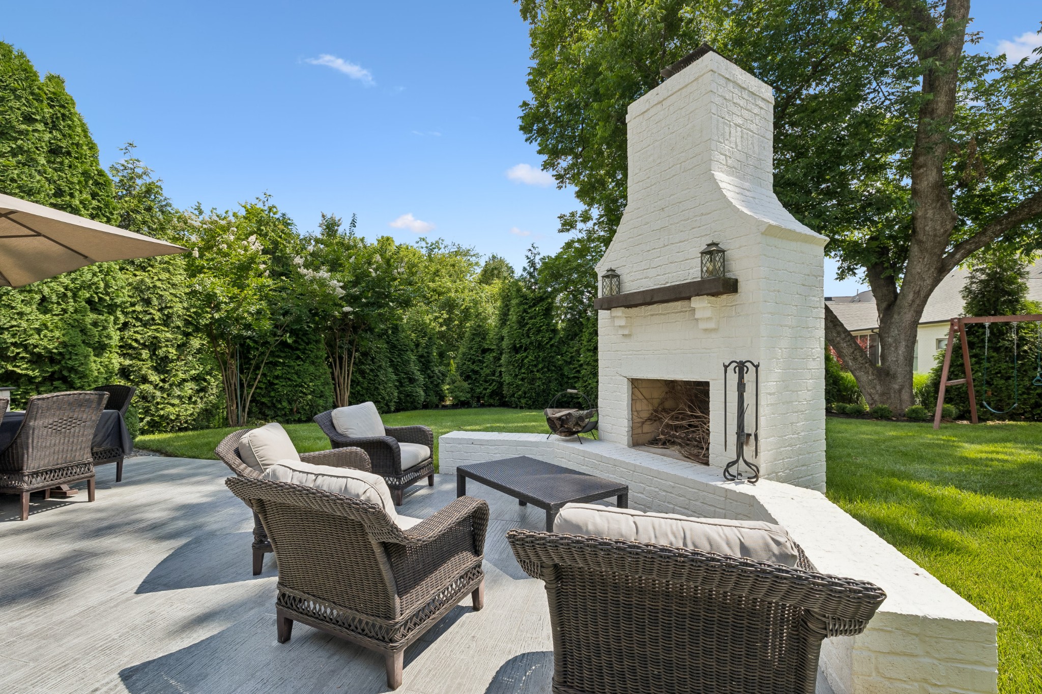 3601 Robbins Nest Rd